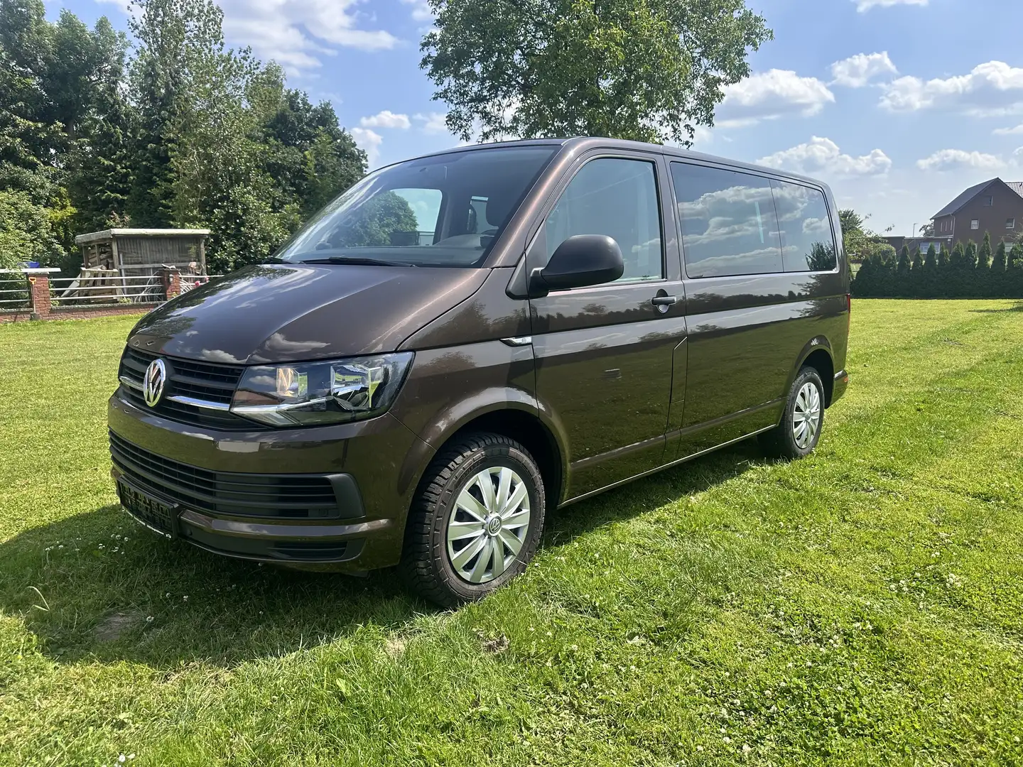 Volkswagen T6 Multivan Multivan Trendline Braun - 2