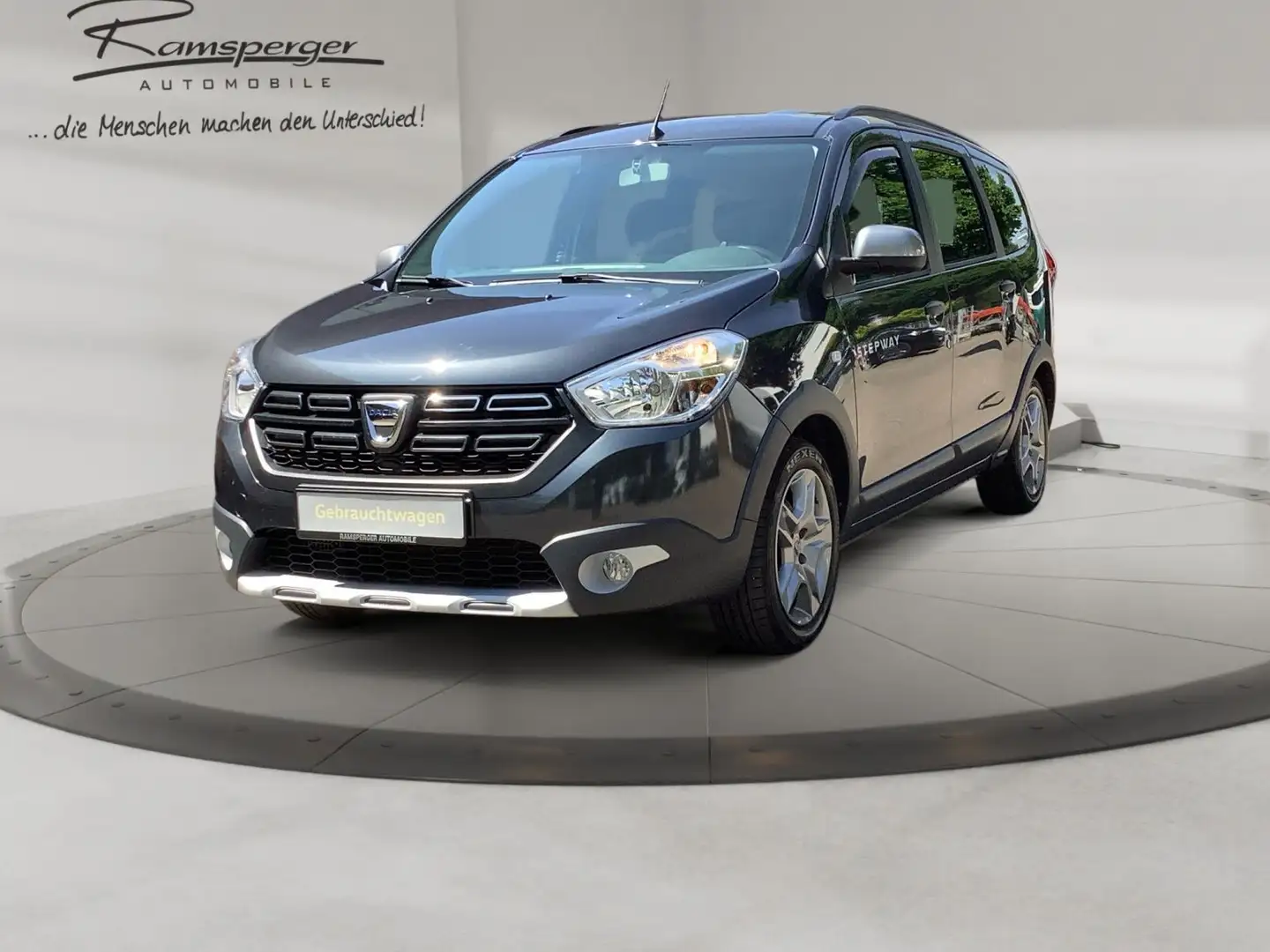 Dacia Lodgy LODGY 1.3 Stepway GRA Navi SHZ Kamera PDC Grau - 2