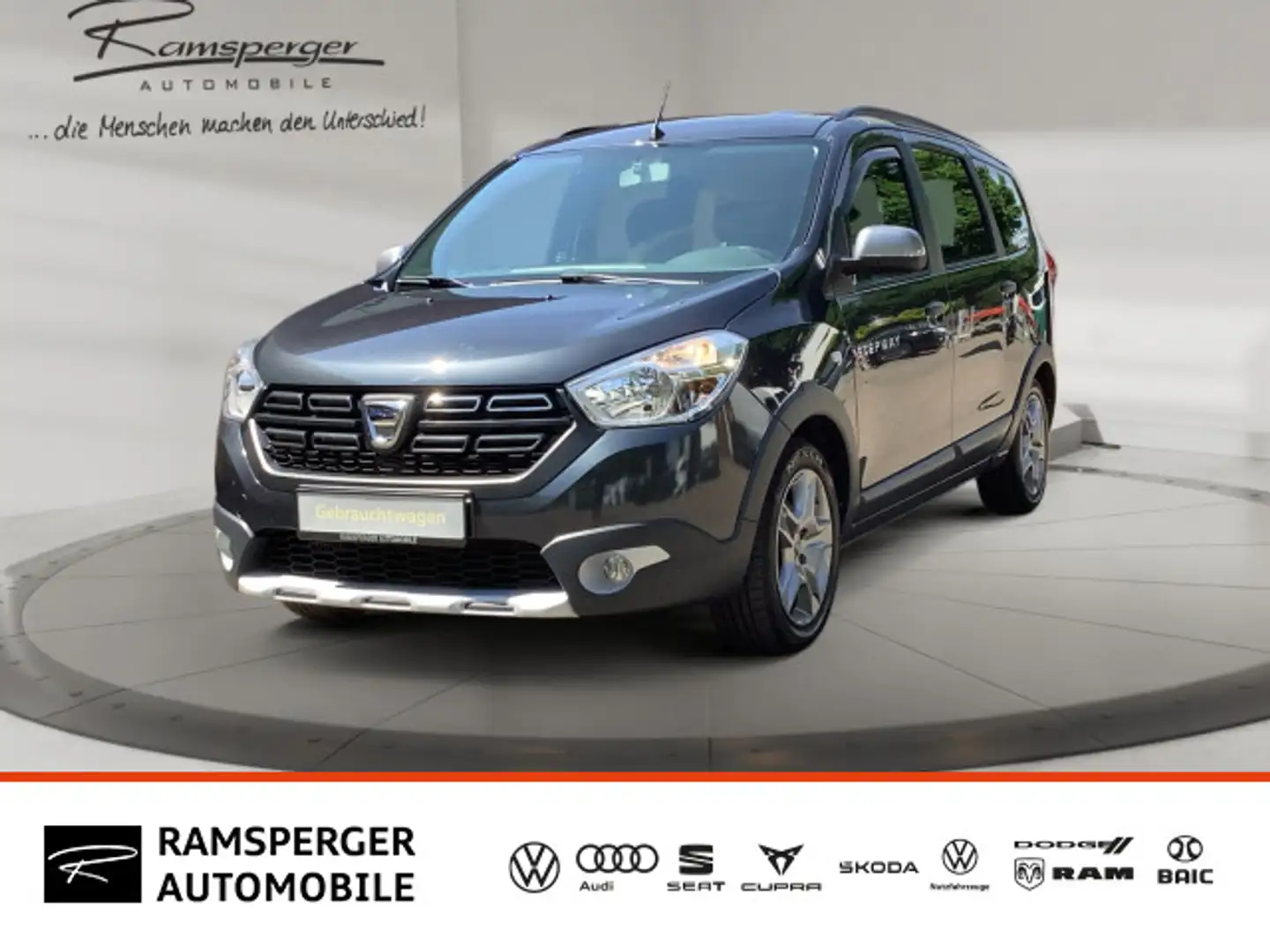 Dacia Lodgy LODGY 1.3 Stepway GRA Navi SHZ Kamera PDC Grau - 1