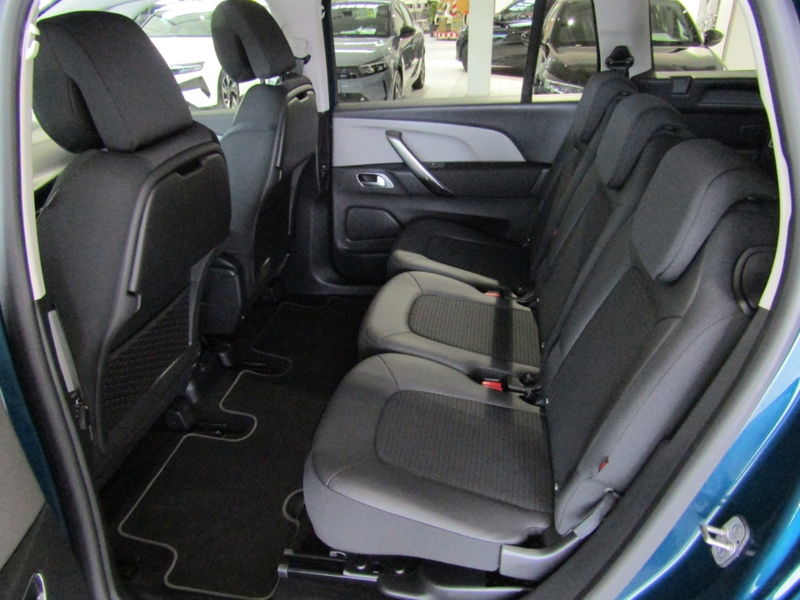 Citroen C4 SpaceTourer Shine 1.2 131PS 7-SITZER NAV KAM PDC APP TEMP AUTO — photo 9