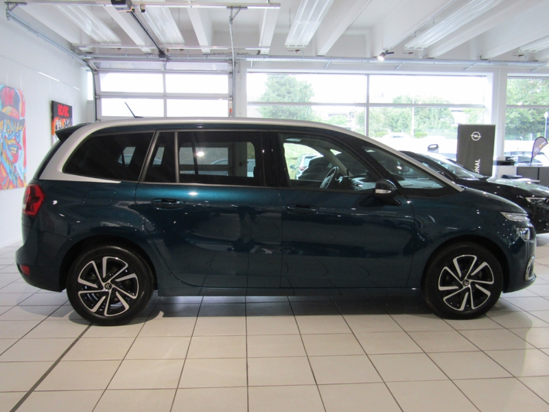 Citroen C4 SpaceTourer Shine 1.2 131PS 7-SITZER NAV KAM PDC APP TEMP AUTO — photo 6