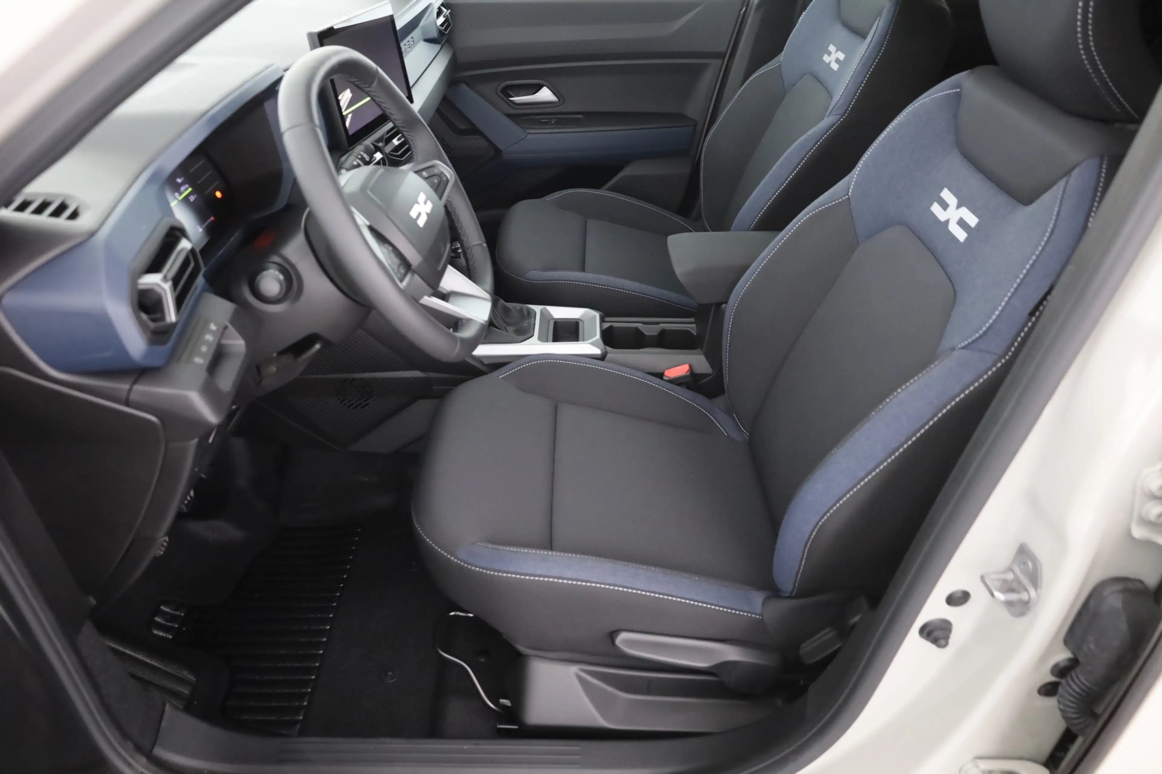 Dacia Duster Journey TCe 130 LED Kamera — photo 23