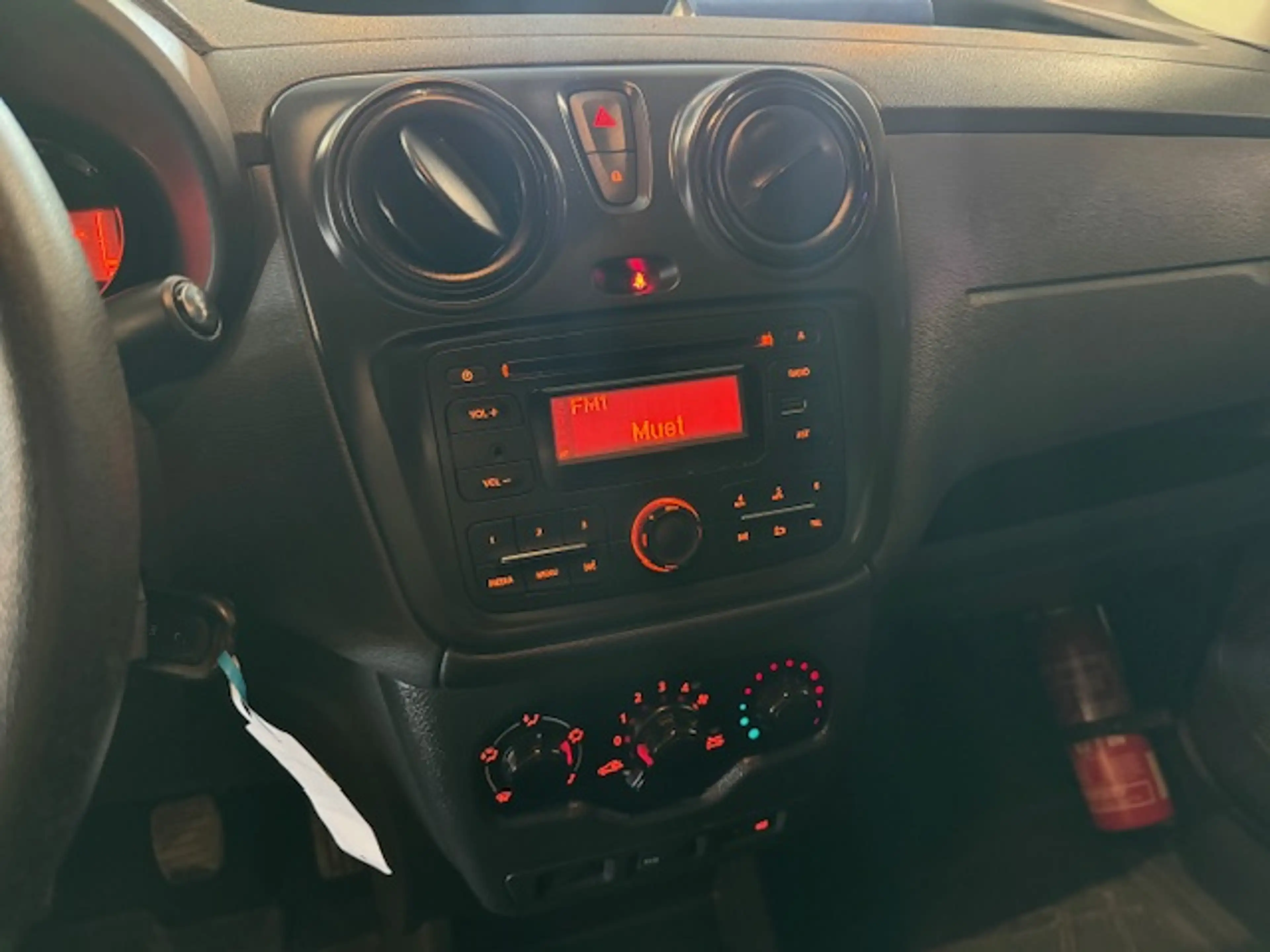 Dacia Dokker 1.6i (EU6.C) - UTILITAIRE - RADIO - MEDIA/TEL - PLAT TOIT — photo 13