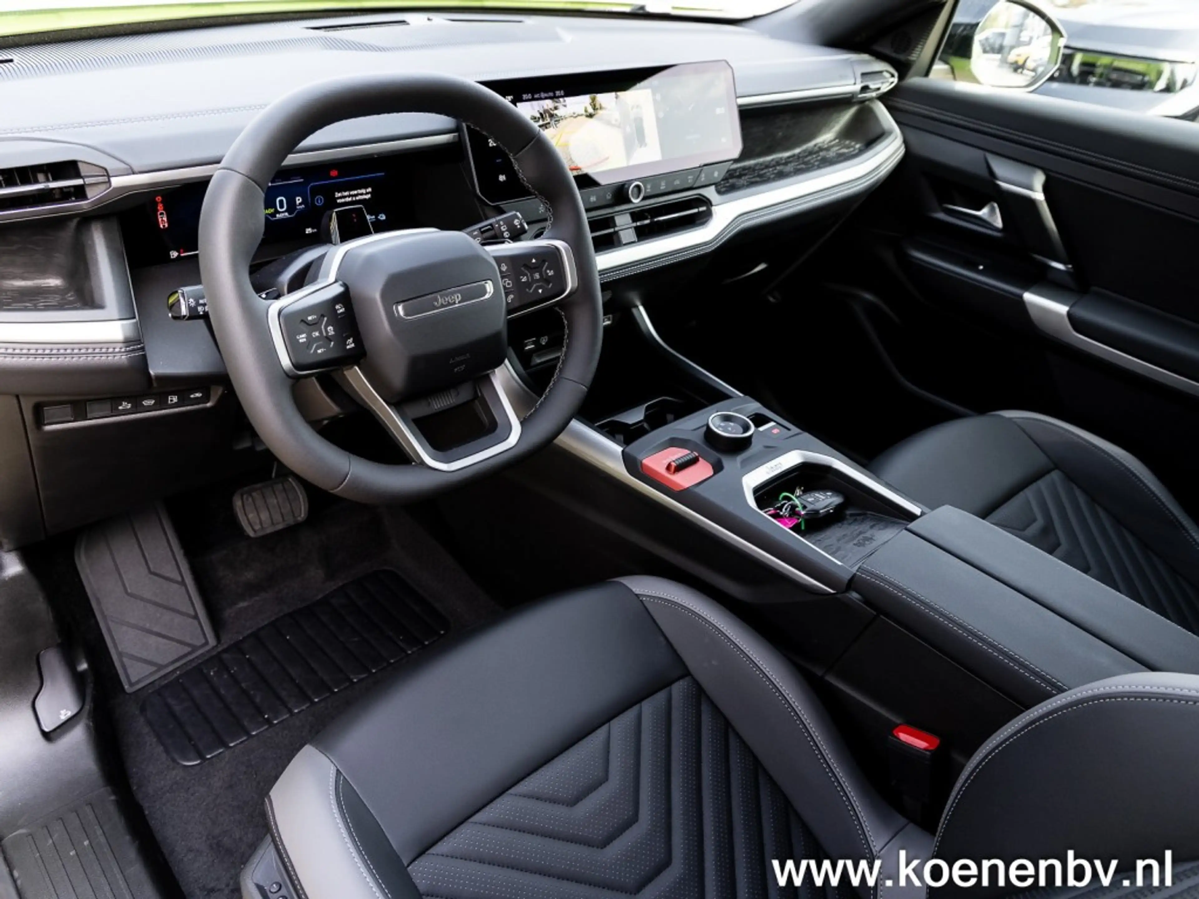 Jeep Compass 1.6 E-H PHEV First Edition PANO / CONVENIENCE PACK — photo 18