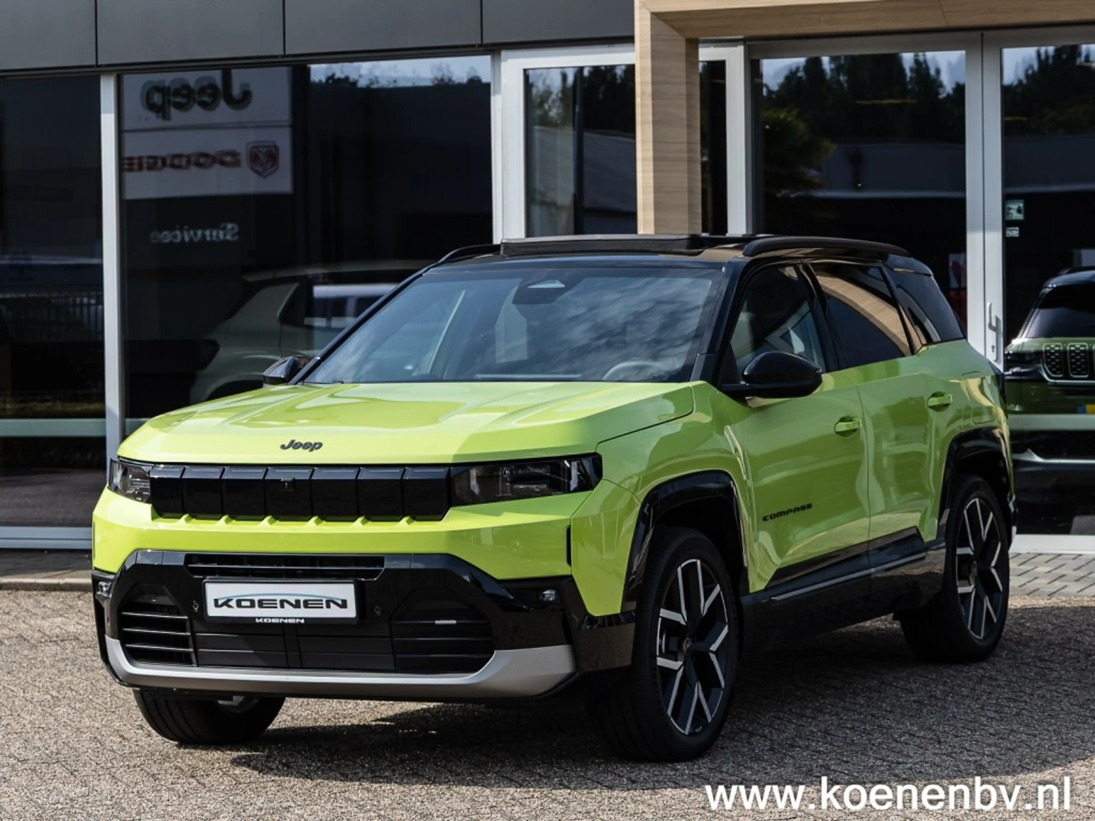 Jeep Compass 1.6 E-H PHEV First Edition PANO / CONVENIENCE PACK — photo 3