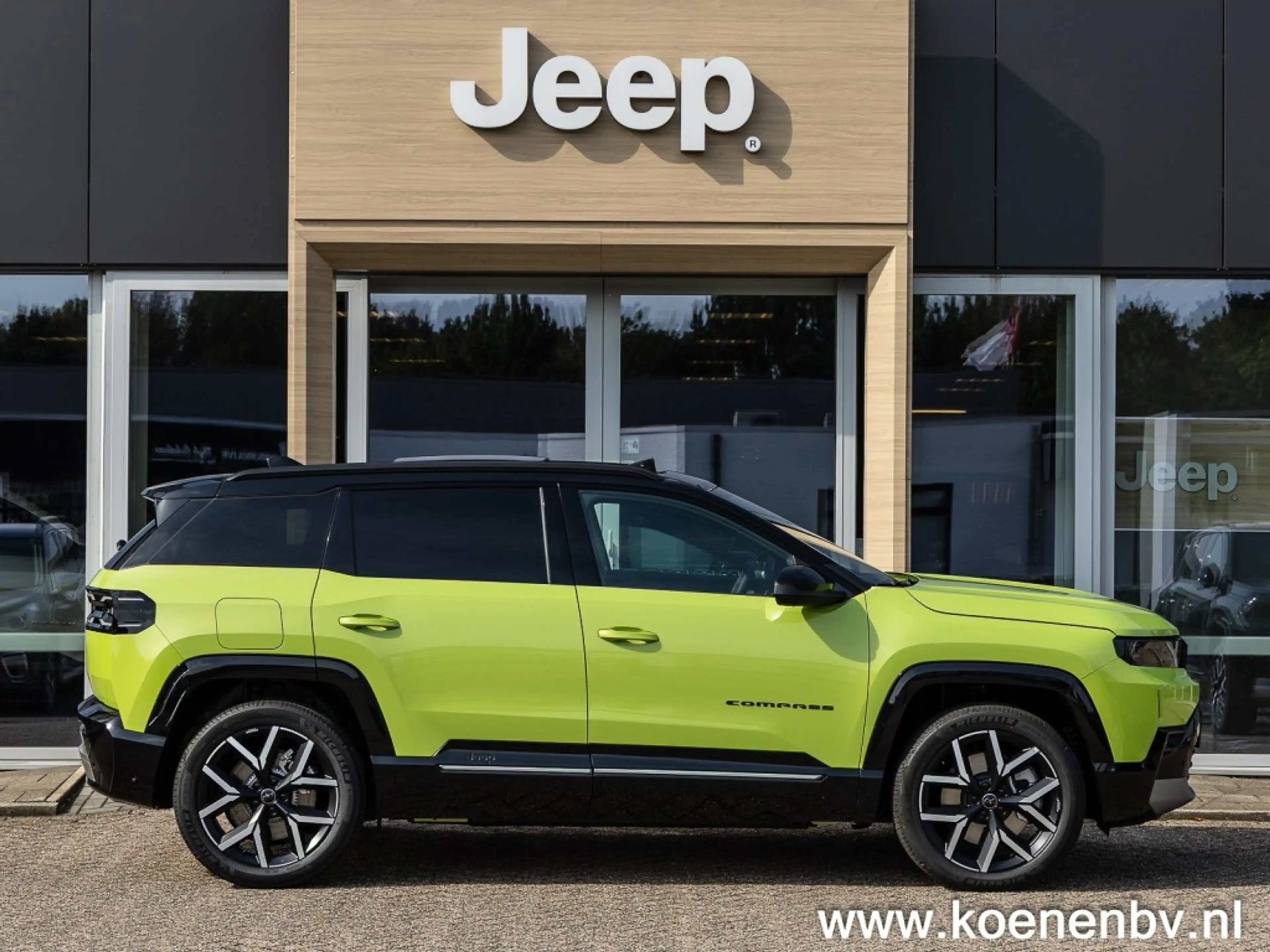 Jeep Compass 1.6 E-H PHEV First Edition PANO / CONVENIENCE PACK — photo 7