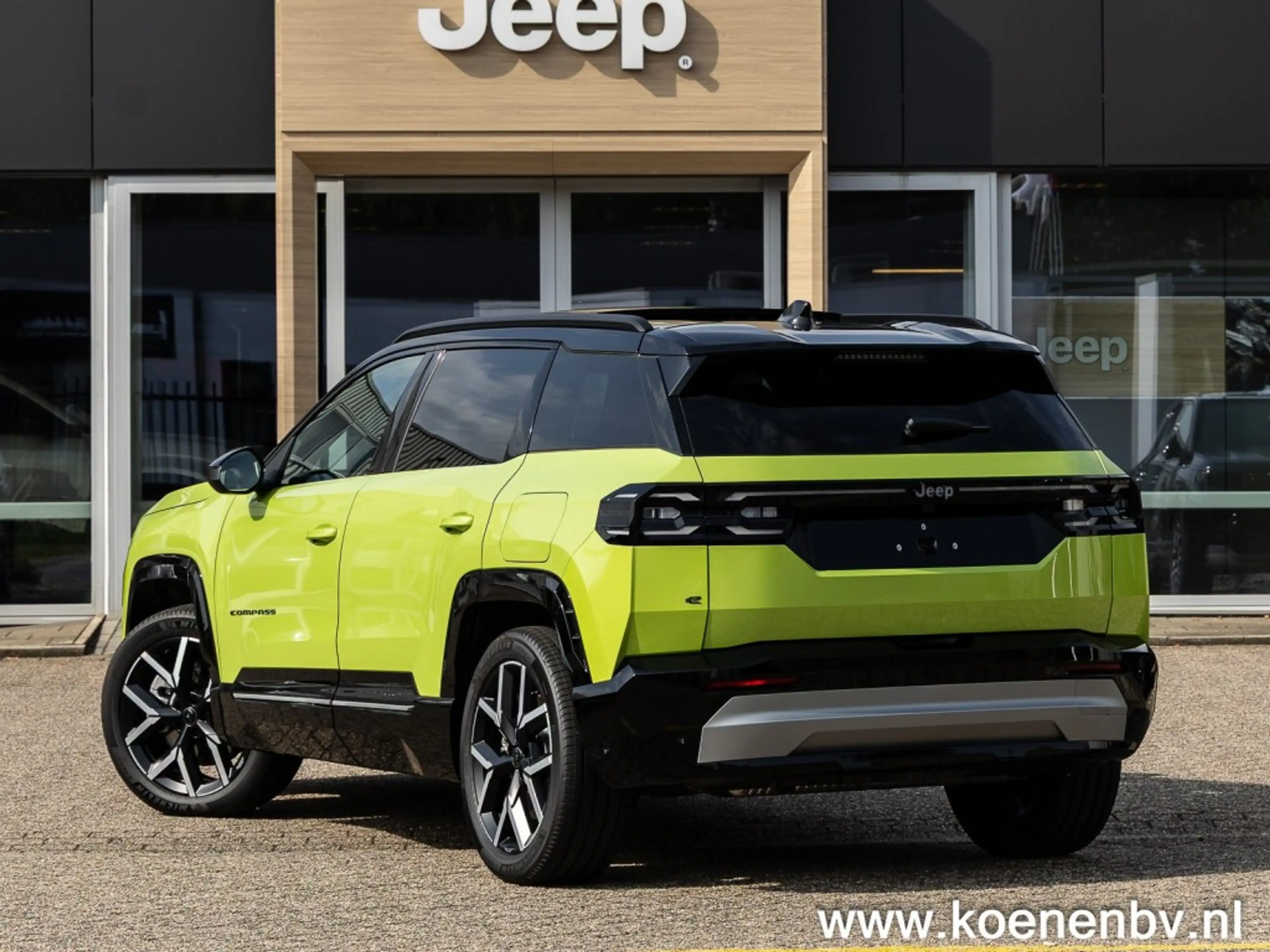 Jeep Compass 1.6 E-H PHEV First Edition PANO / CONVENIENCE PACK — photo 2