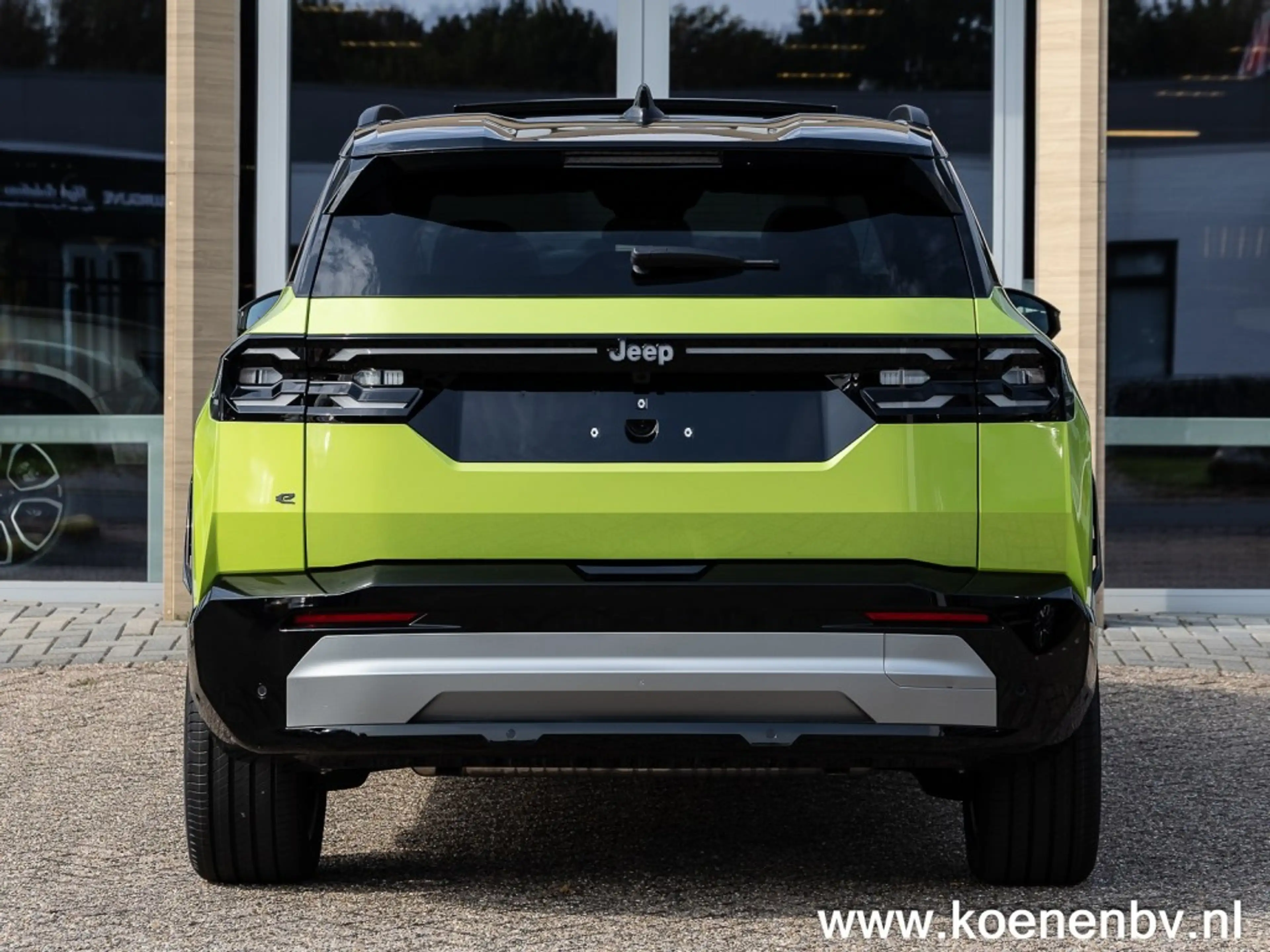 Jeep Compass 1.6 E-H PHEV First Edition PANO / CONVENIENCE PACK — photo 9