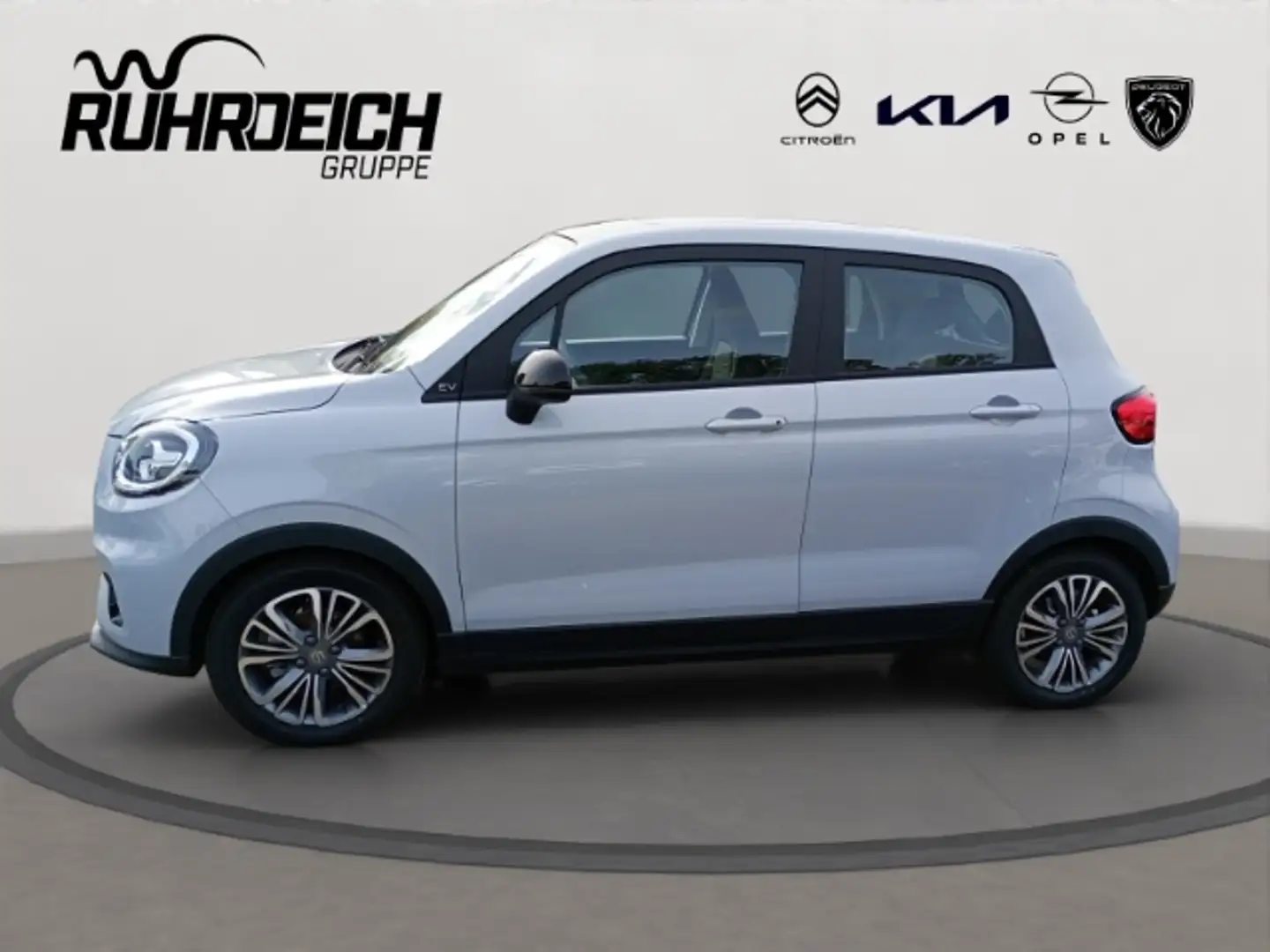 Leapmotor T03 70 kW BEV Panorama Navi ACC Apple CarPlay Android Zilver - 2