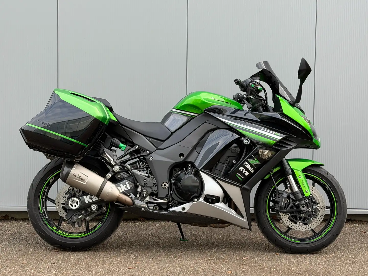 Kawasaki Z1000 SX / LeoVince uitlaten / Zijkoffers / Topstaat Groen - 1