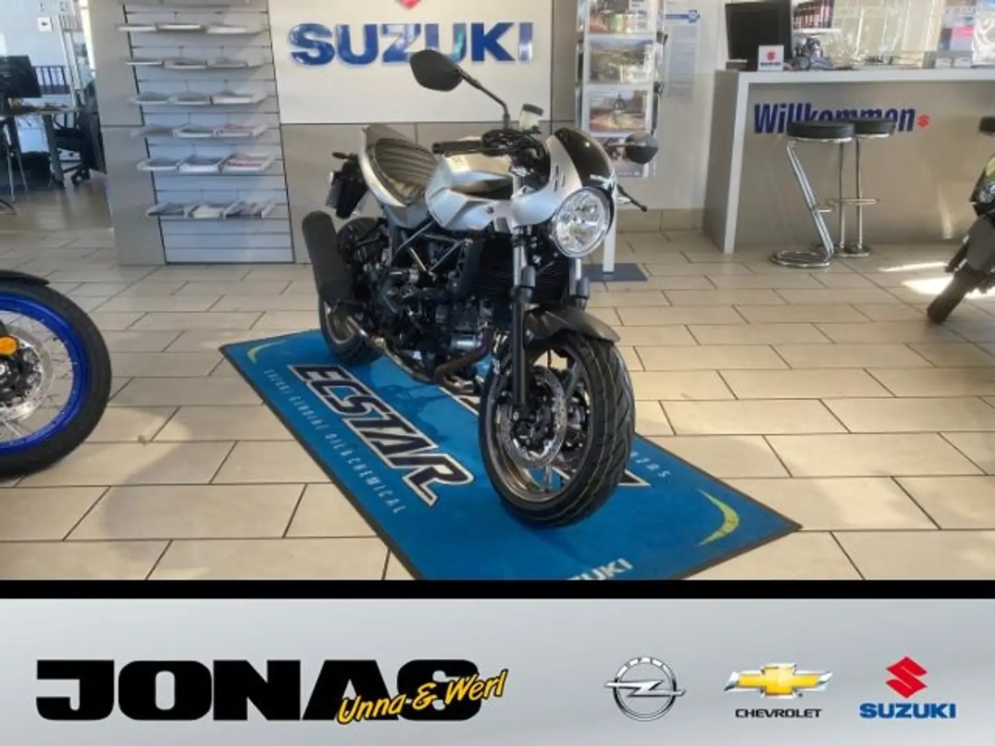 Suzuki SV 650 X DEMO Fahrzeug in Menden bei Jonas Срібний - 2