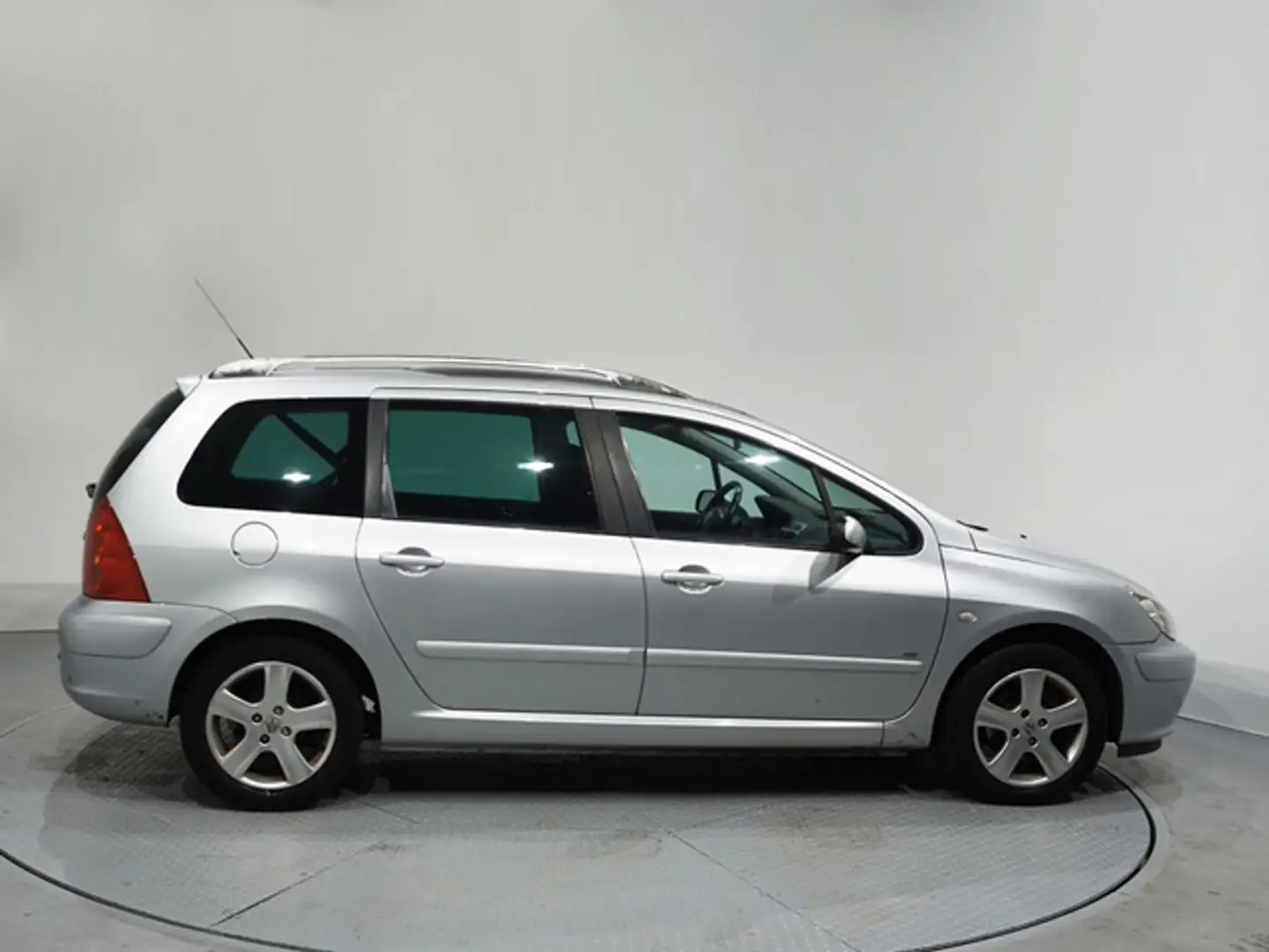 Peugeot 307 Break 1.6HDI XR Clim Plus Argent - 2