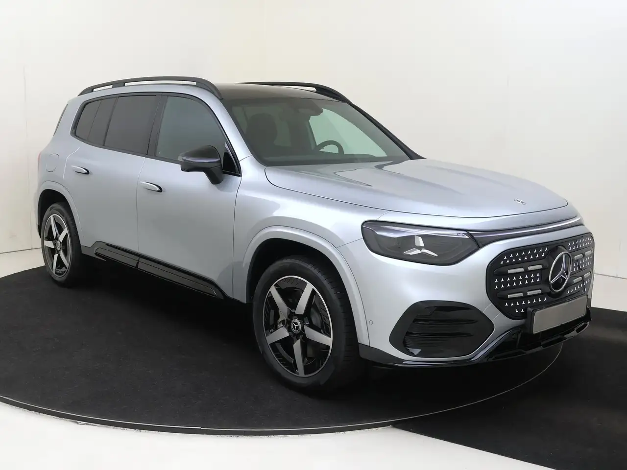Mercedes-Benz GLB 2026