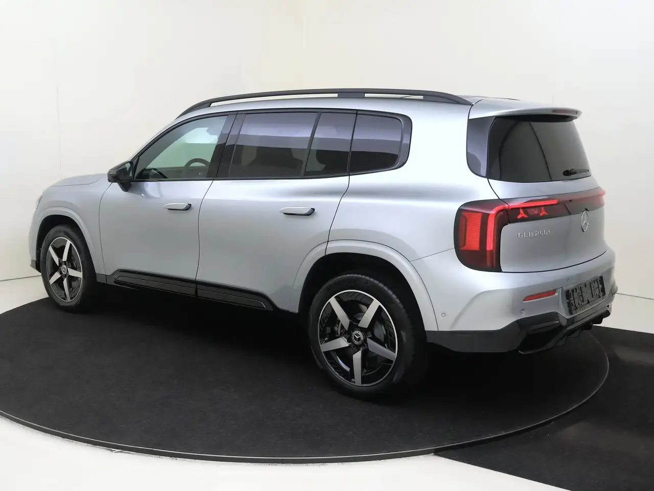 Mercedes-Benz GLB 2026