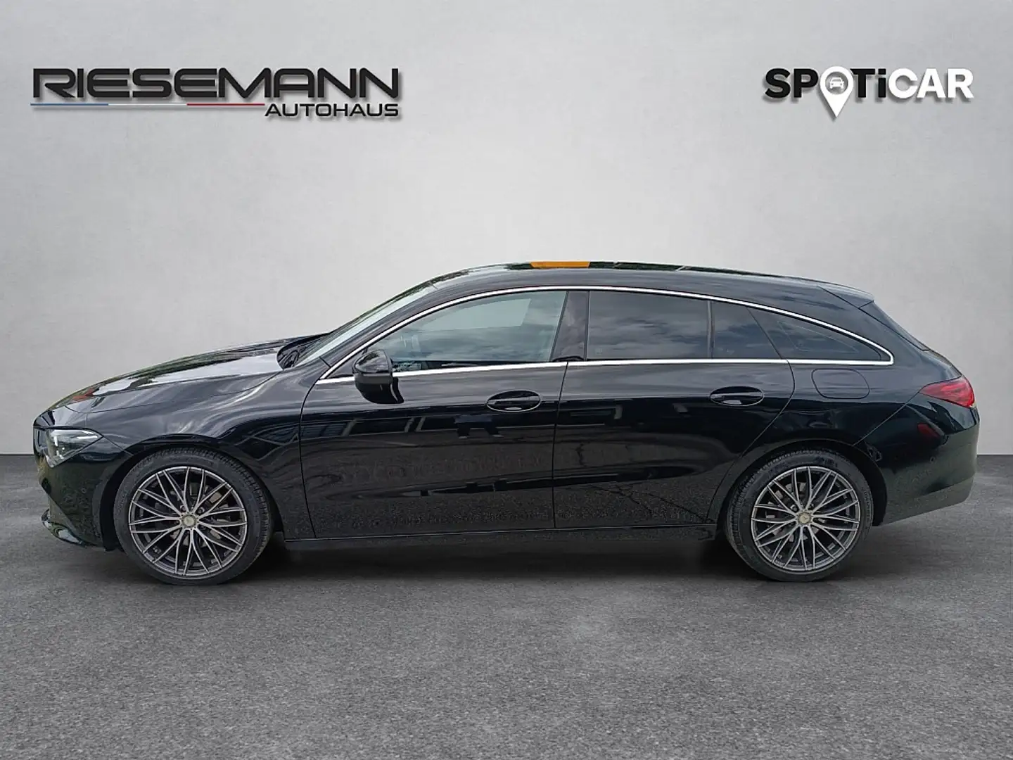 Mercedes-Benz CLA 180 d Shooting Brake Zwart - 2
