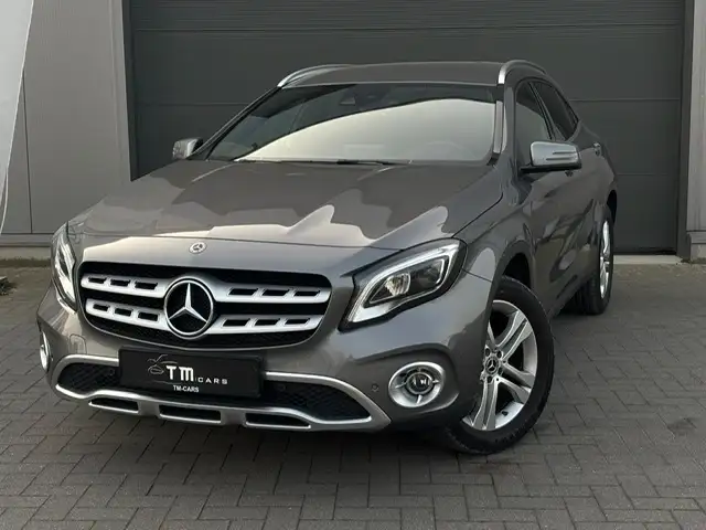 Mercedes-Benz GLA 180 Navigatie/LED/camera/cruise controle