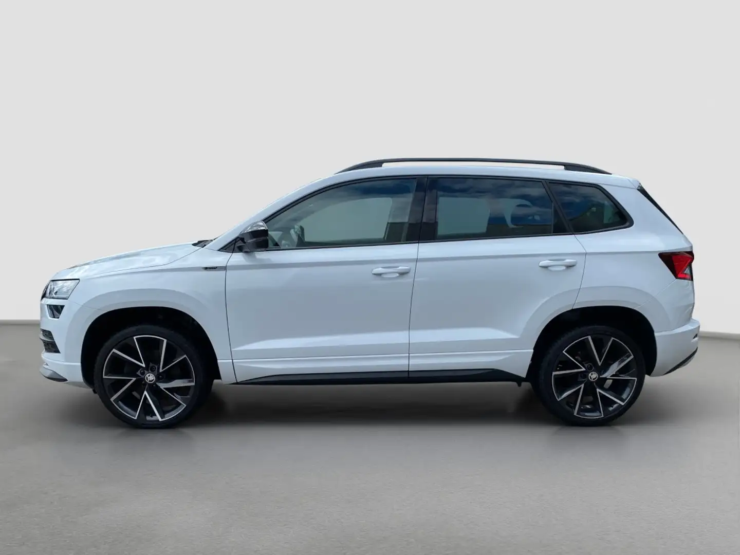 Skoda Karoq 1.5 TSI Sportline AHK NAVI KAMERA PANO ACC Klima Weiß - 2