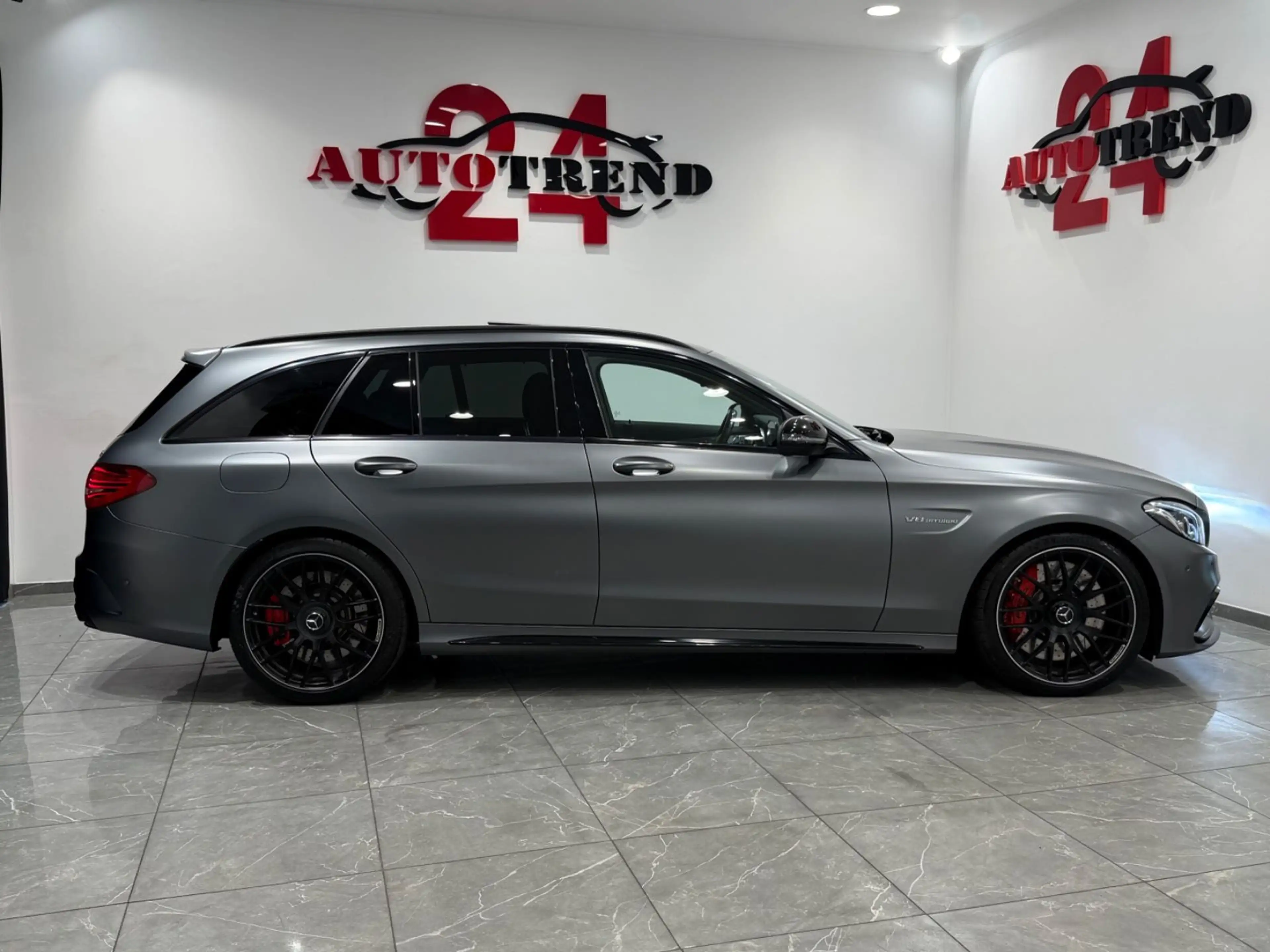 Mercedes-Benz C 63 AMG S T DESIGNO-MAGNO PANO+°360+HEAD-UP+LED — photo 10
