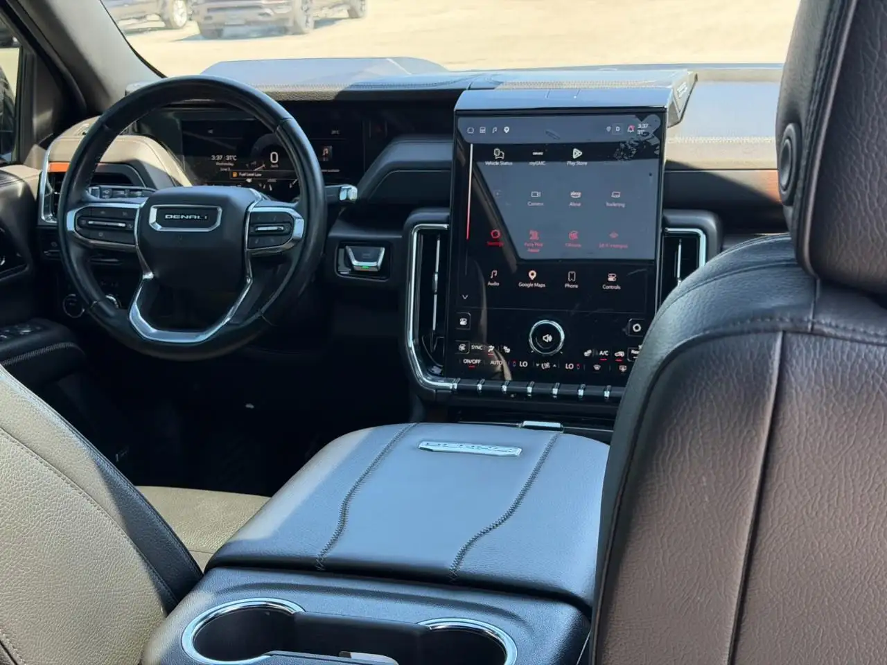 GMC Yukon photo GMC Yukon