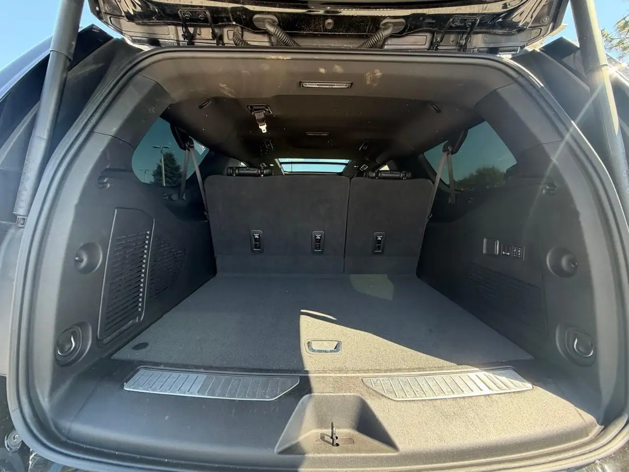 GMC Yukon photo GMC Yukon