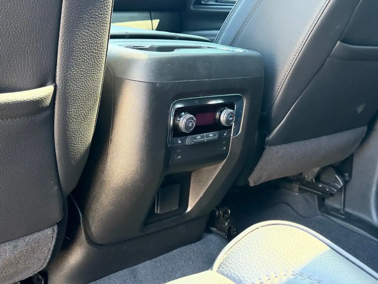 GMC Yukon photo GMC Yukon
