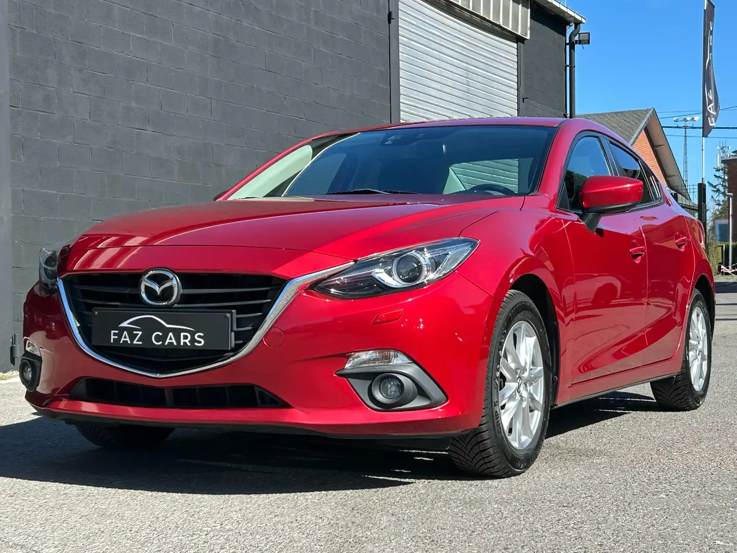 Mazda 3 1.5i * 1ER PROP + XENON + GPS + JANTES + GARANTIE* Rojo - 1