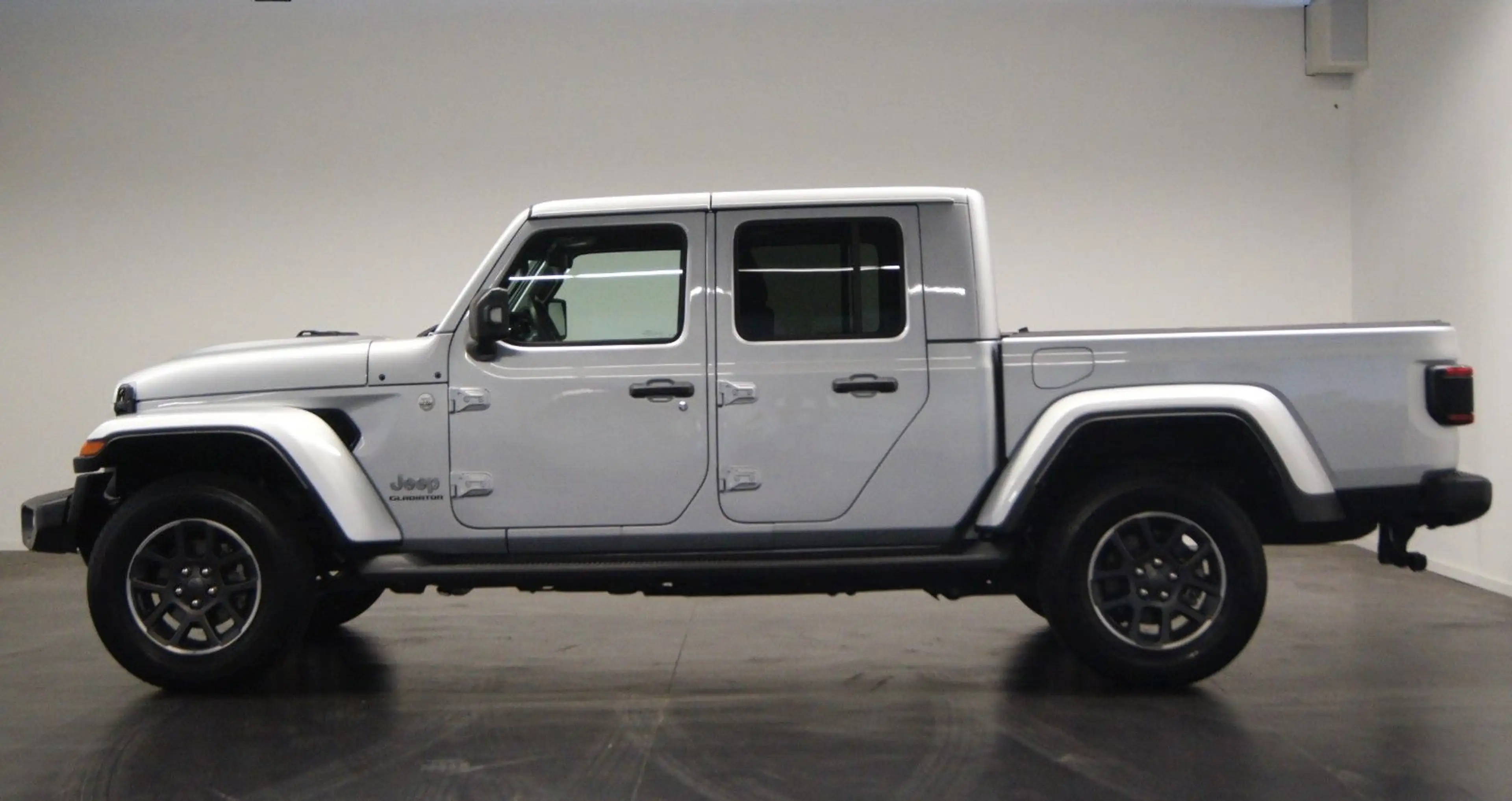 Jeep Gladiator Overland 4WD|KAMERA|LED|DAB|ALPINE — photo 3