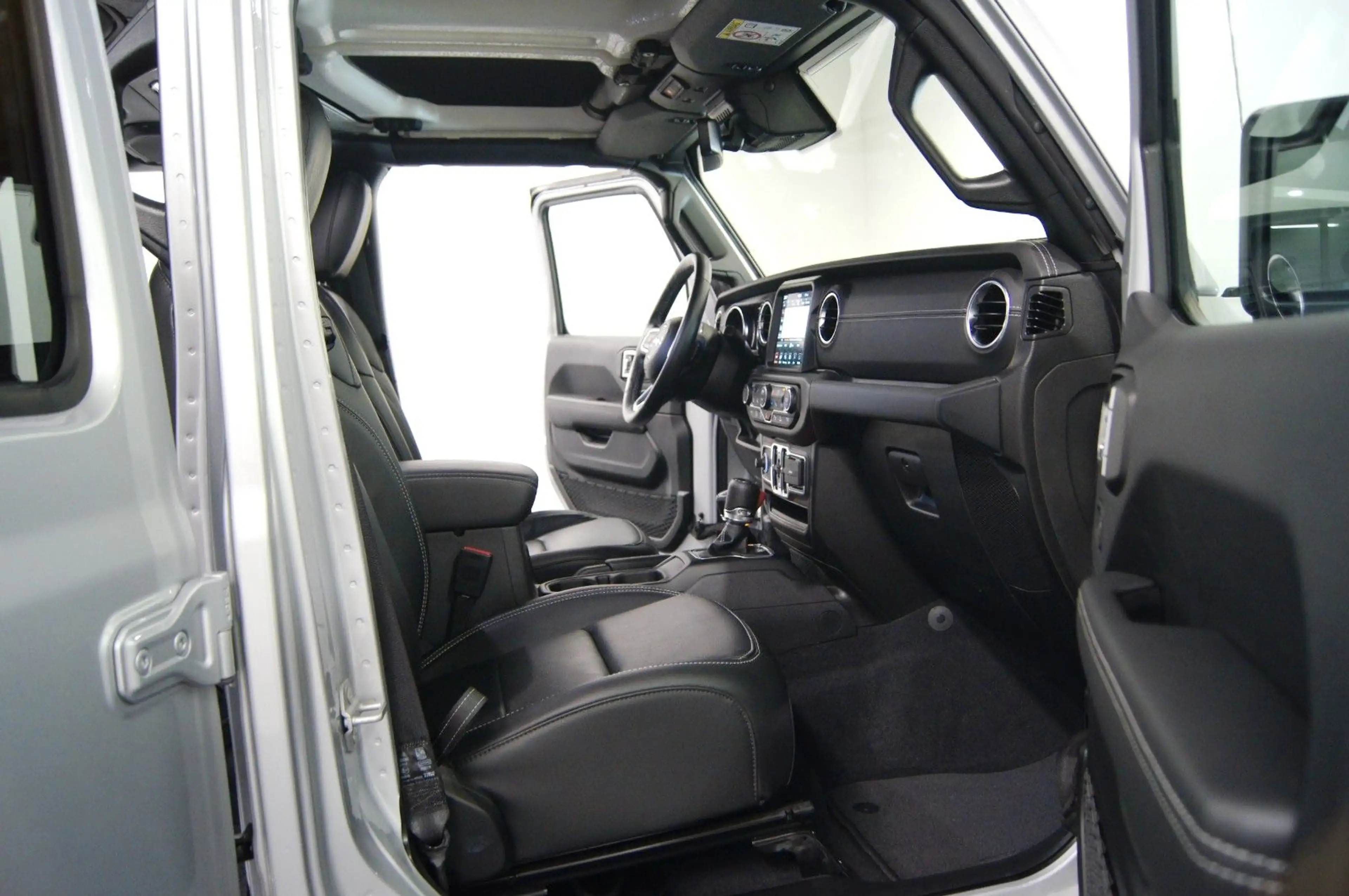 Jeep Gladiator Overland 4WD|KAMERA|LED|DAB|ALPINE — photo 12