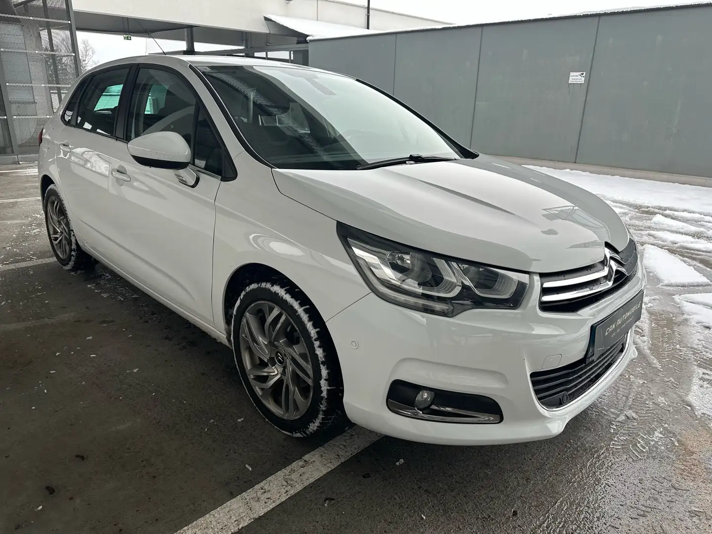 Citroen C4 BlueHDi 120 S Blanc - 2