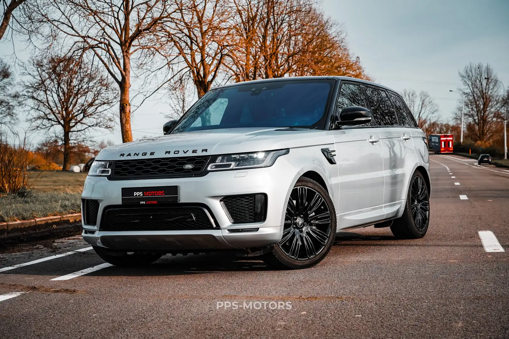 Land Rover Range Rover Sport TDV6 AUTOBIOGRAPHY | 360 | HUD | TREKHAAK | FULL - 1