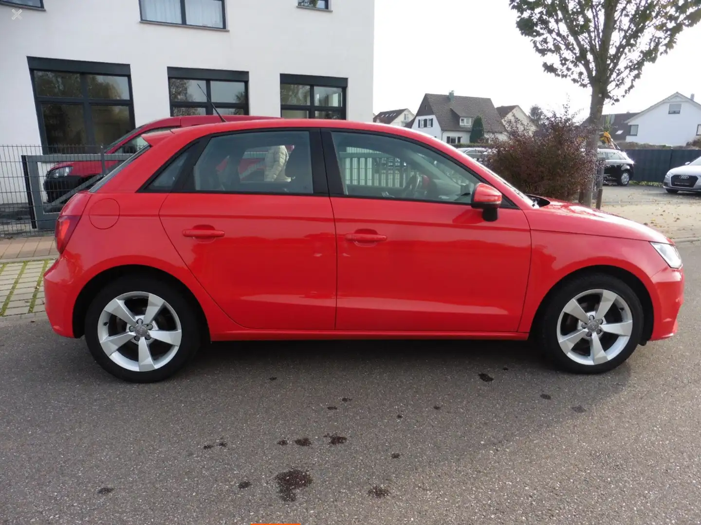 Audi A1 Audi A1 Sportback sport 1.4 TDI S-Tronic Rot - 2