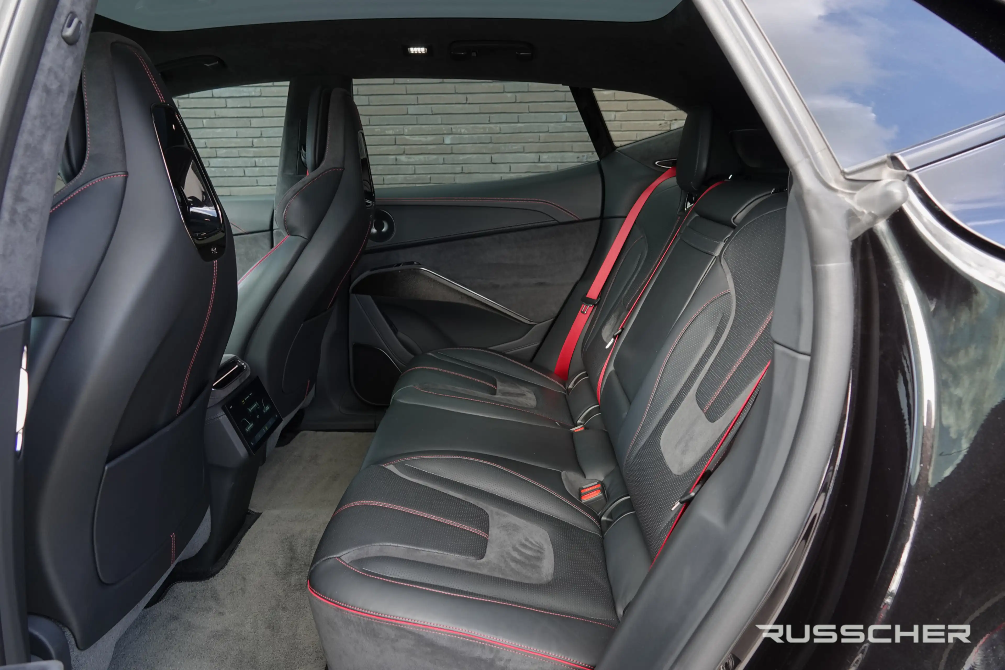 Lotus Eletre EDS450 S | 112kWh | 612Pk | AWD | Kef Premium Audi — photo 6