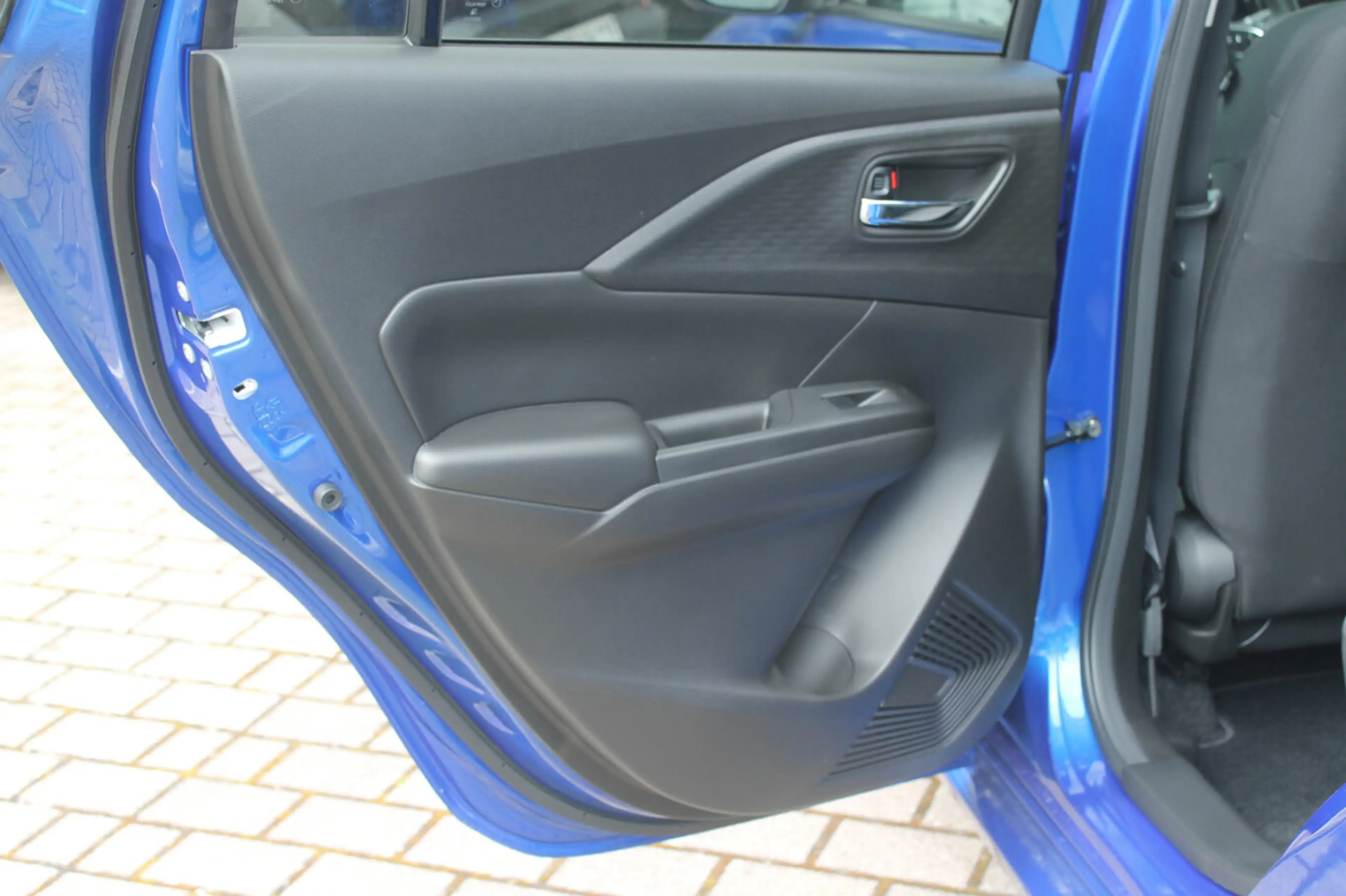 Suzuki Swift 1.2 Comfort Hybrid — photo 12