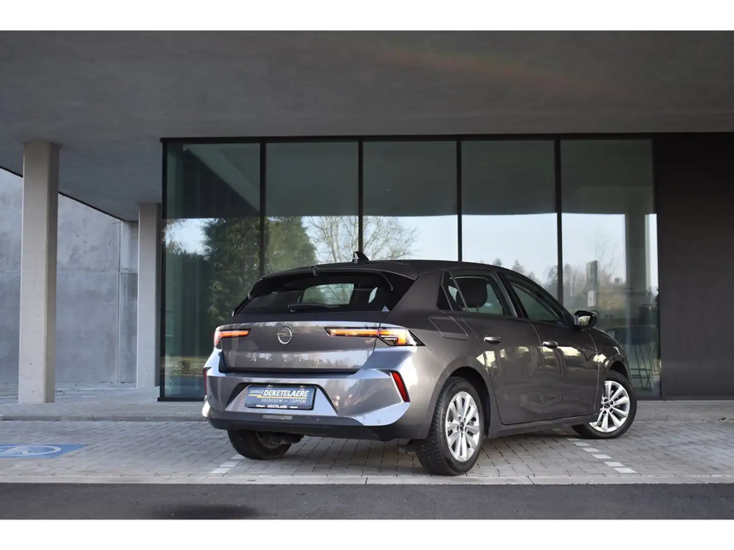 Opel Astra 1.2Turbo S/S Edition*Navi*CruiseControl*Parkeerse - 2