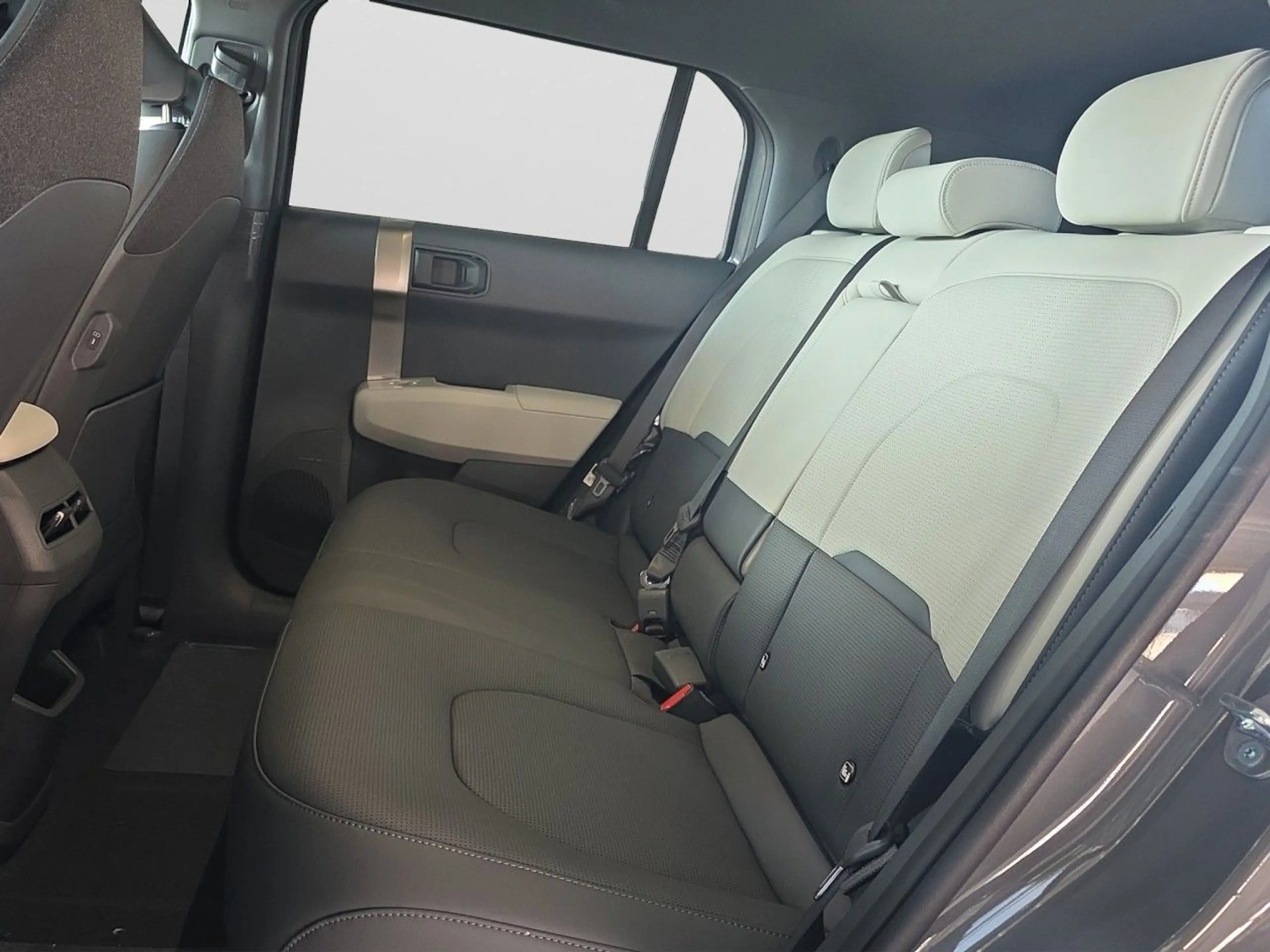 Kia EV3 150kw GTL — photo 15