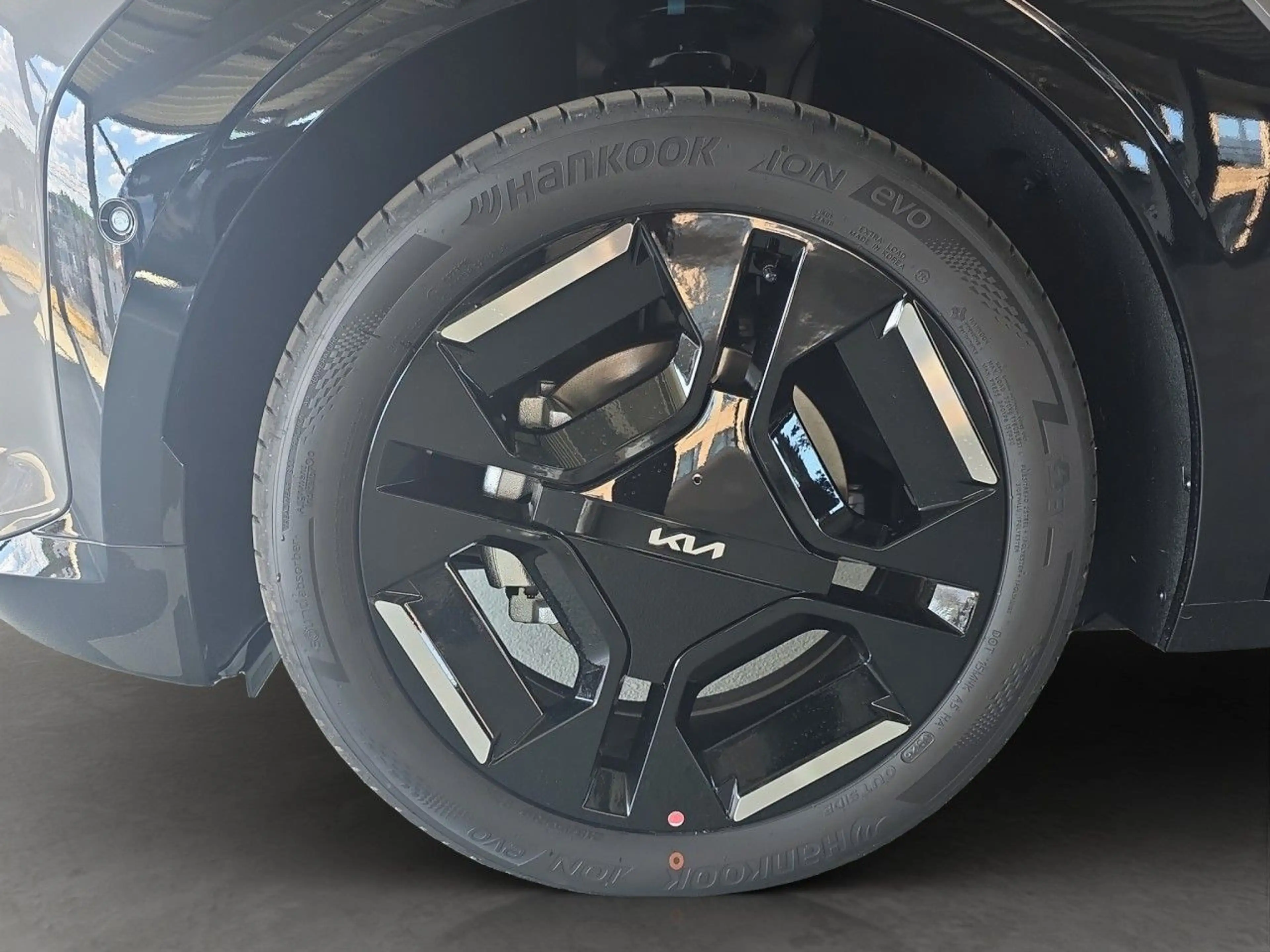 Kia EV3 150kw GTL — photo 5