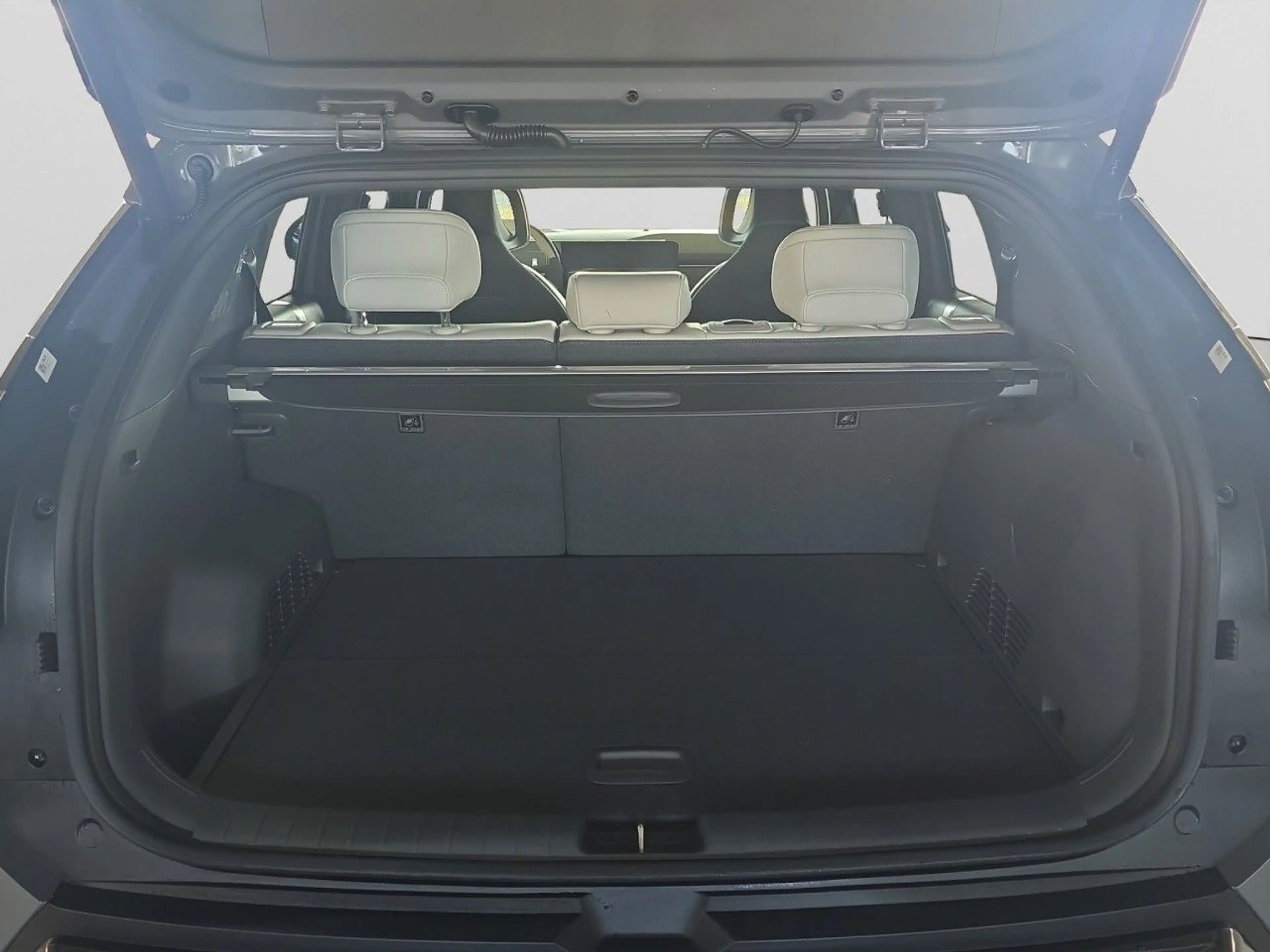 Kia EV3 150kw GTL — photo 8