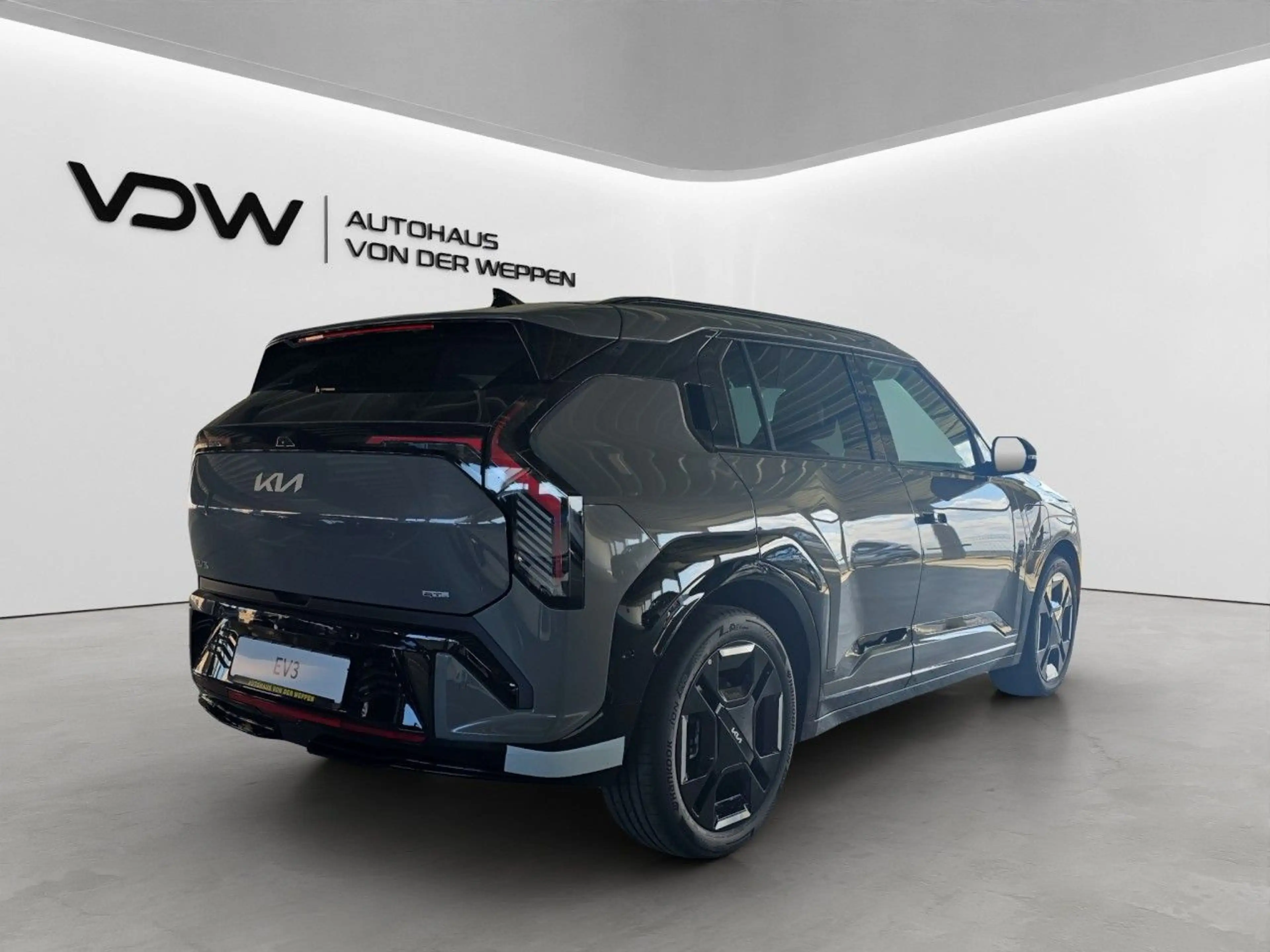 Kia EV3 150kw GTL — photo 9