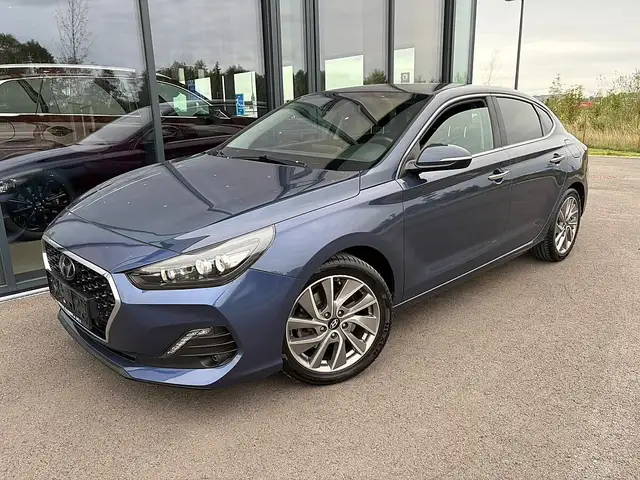 Hyundai i30 Fastback 1.0 T-GDI Premium / NAVI / LED