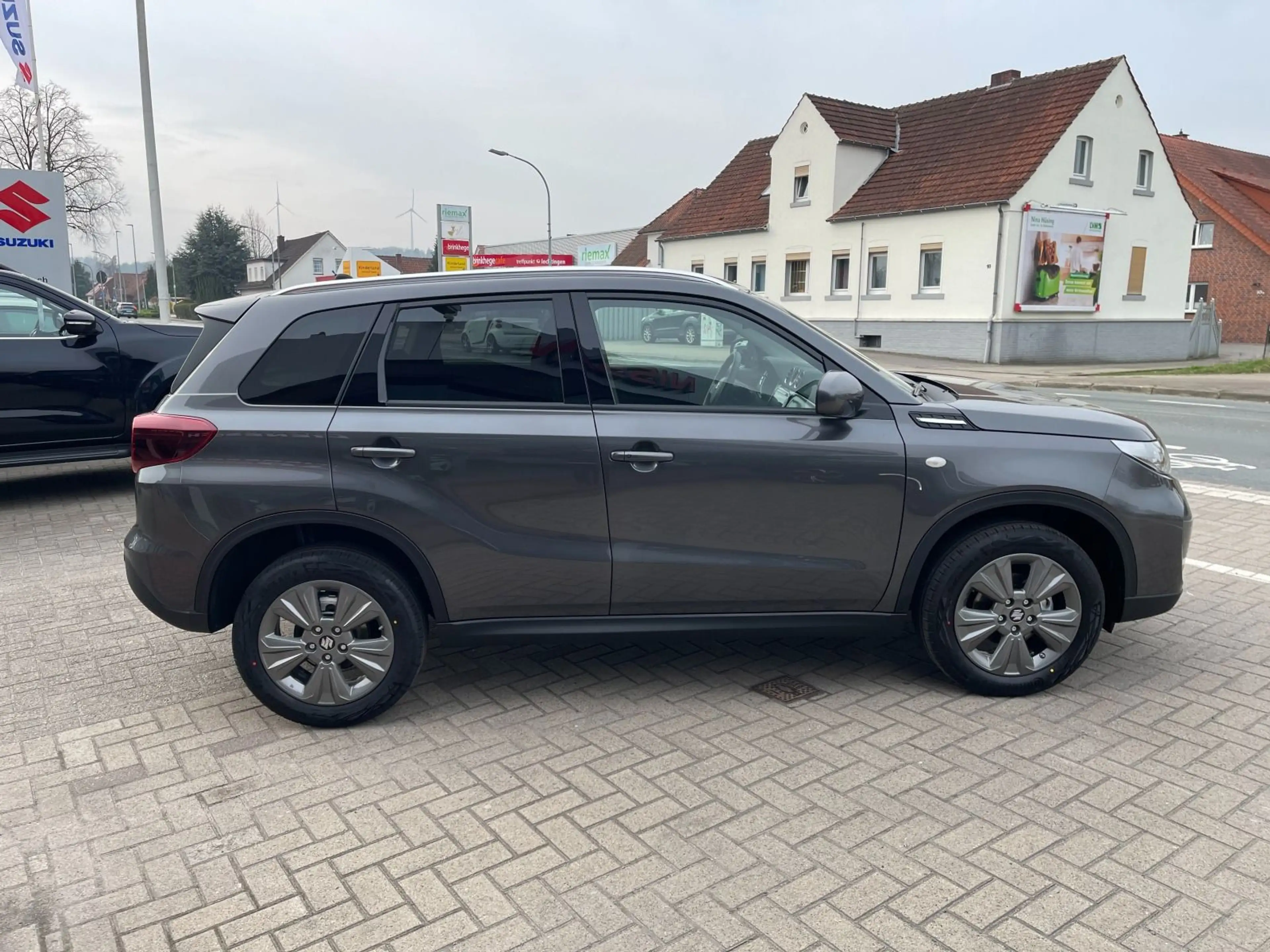 Suzuki Vitara 1.4 Hybrid Komfort Klima Navi Kamera — photo 5