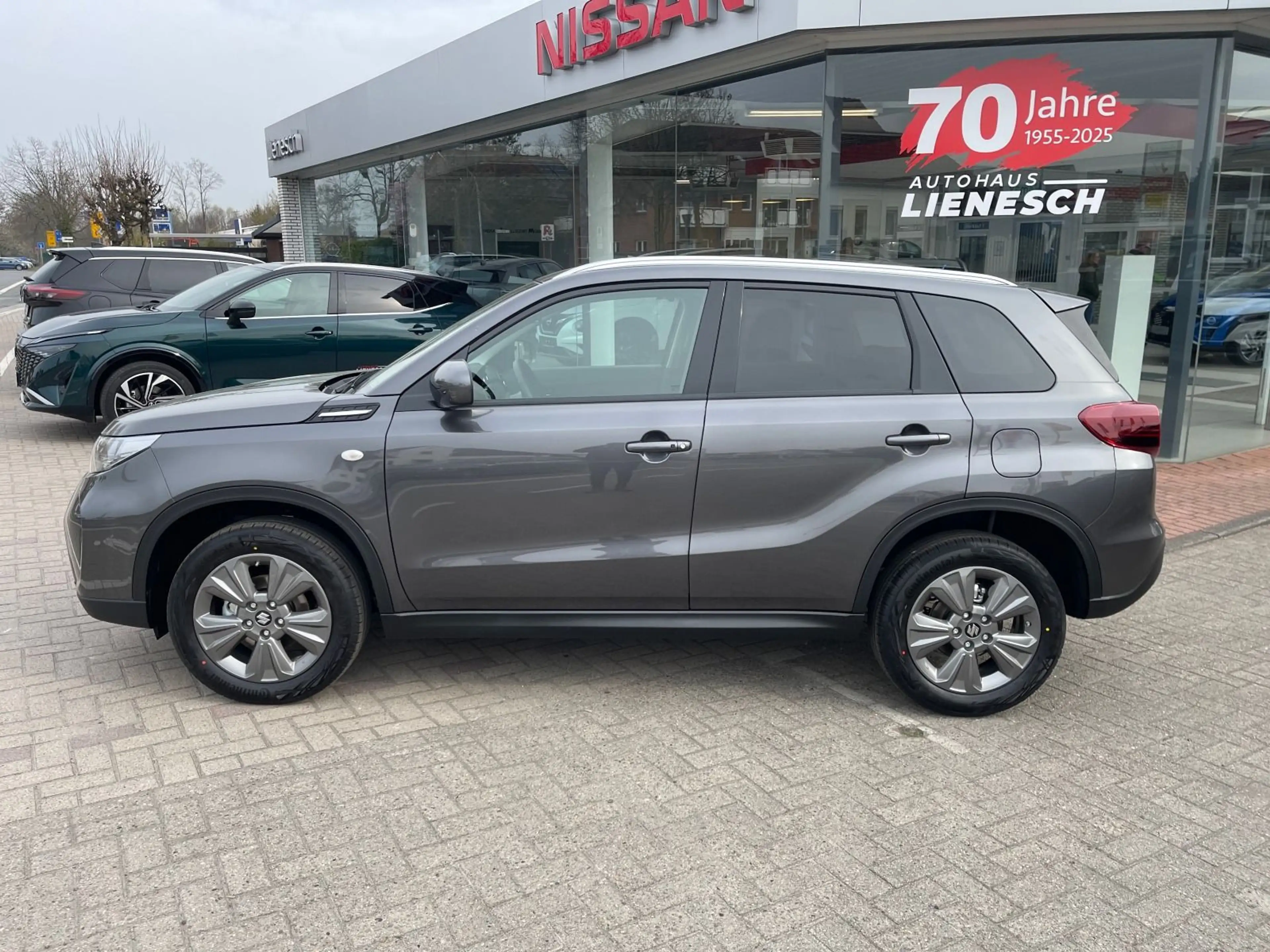 Suzuki Vitara 1.4 Hybrid Komfort Klima Navi Kamera — photo 9