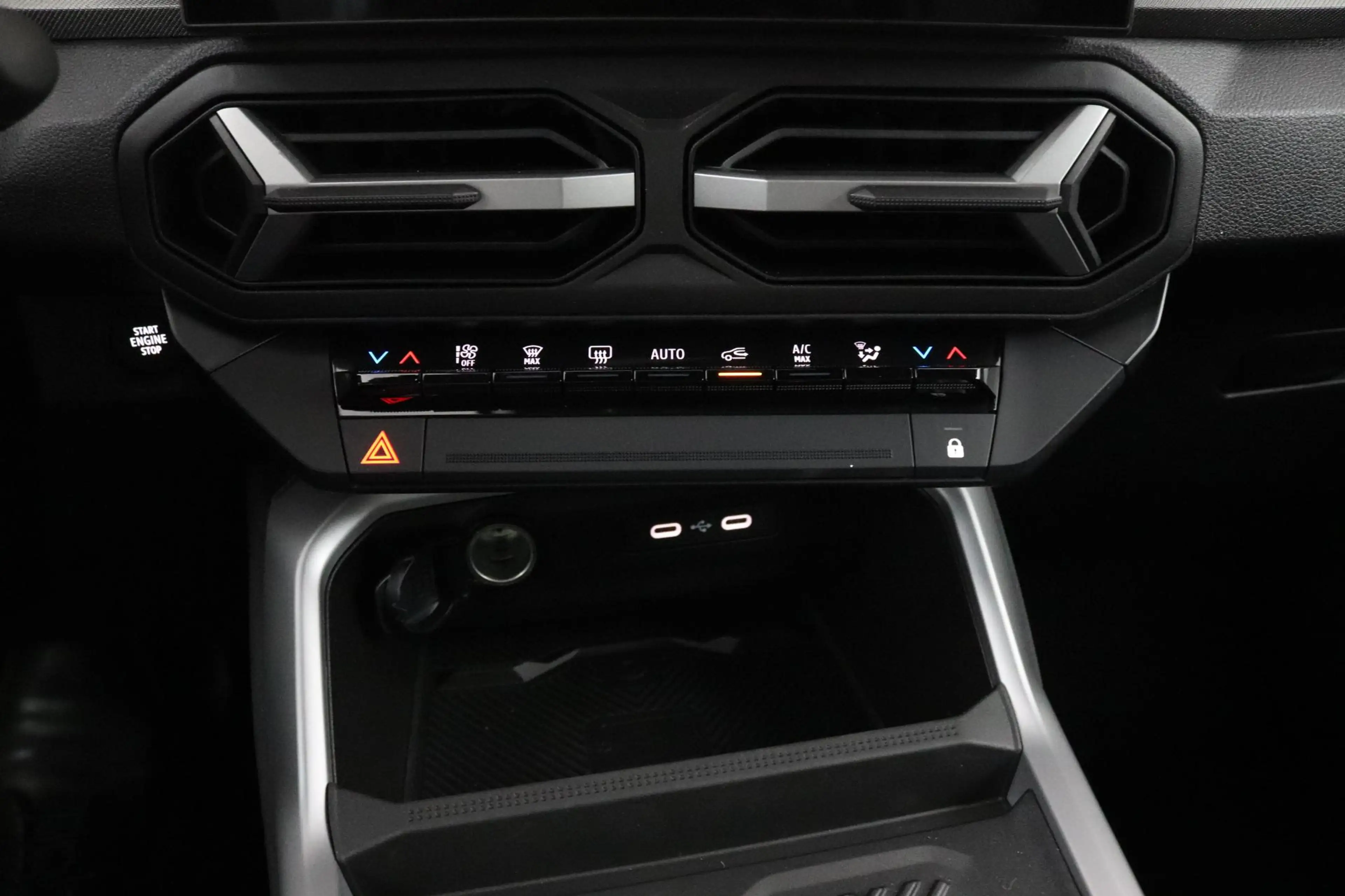 Dacia Bigster 1.8 Hybrid 155 Journey | Nieuw | Pack Winter | Pac — photo 11