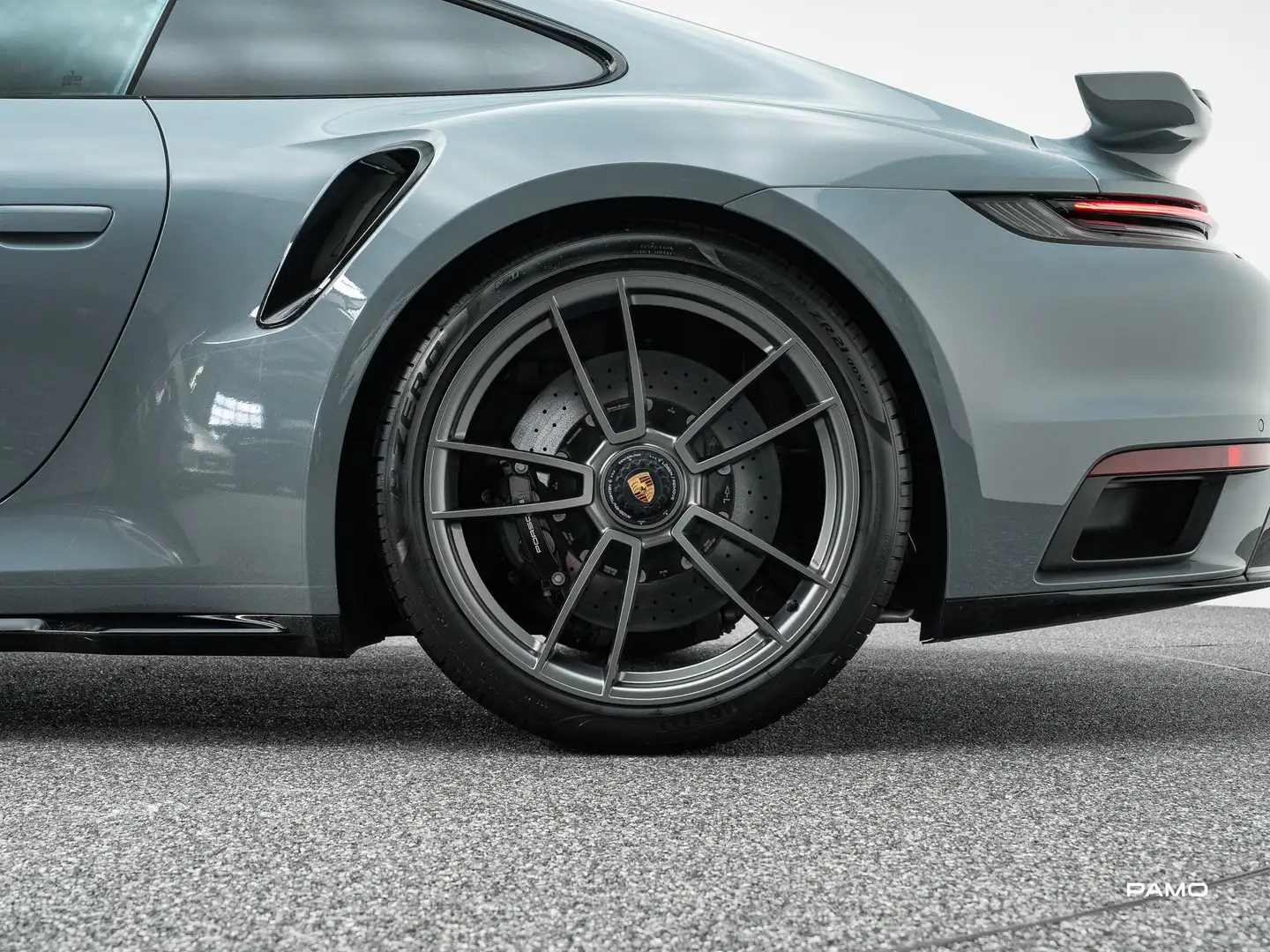 Porsche 992 Porsche 992.1 Turbo S | lift, racingseat, sportp Grau - 2