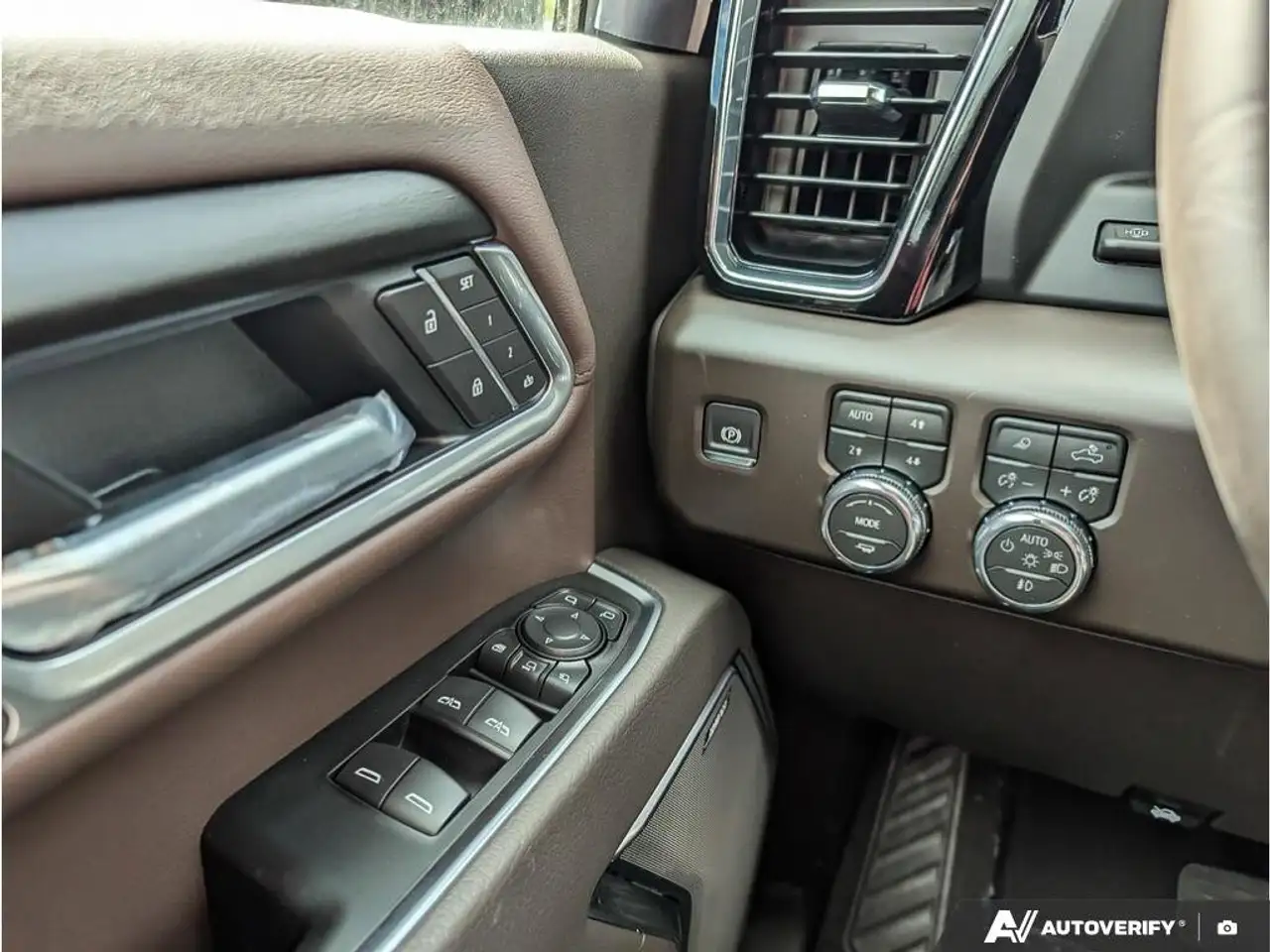 GMC Sierra 2500HD снимка GMC Sierra 2500HD