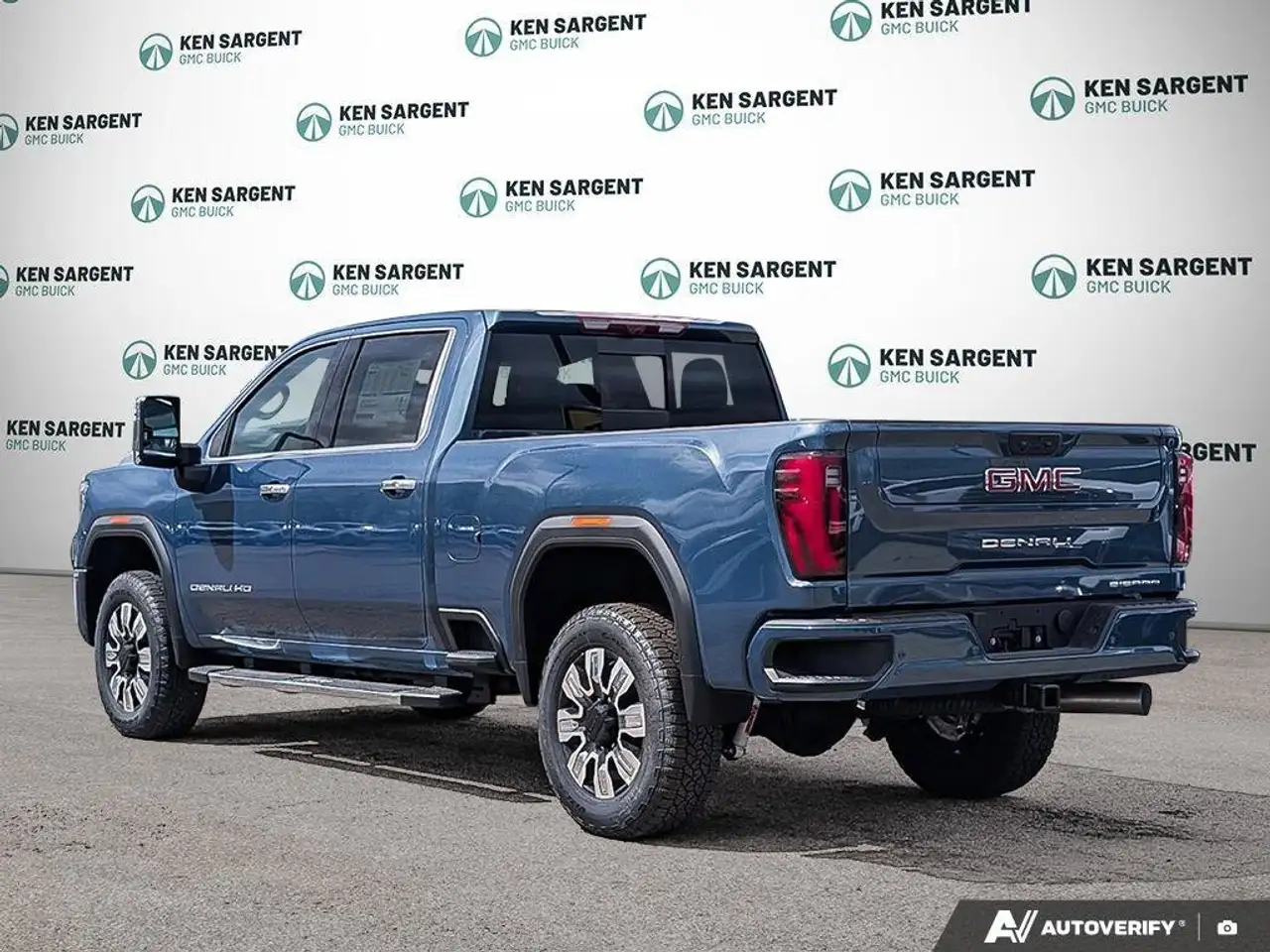 GMC Sierra 2500HD снимка GMC Sierra 2500HD