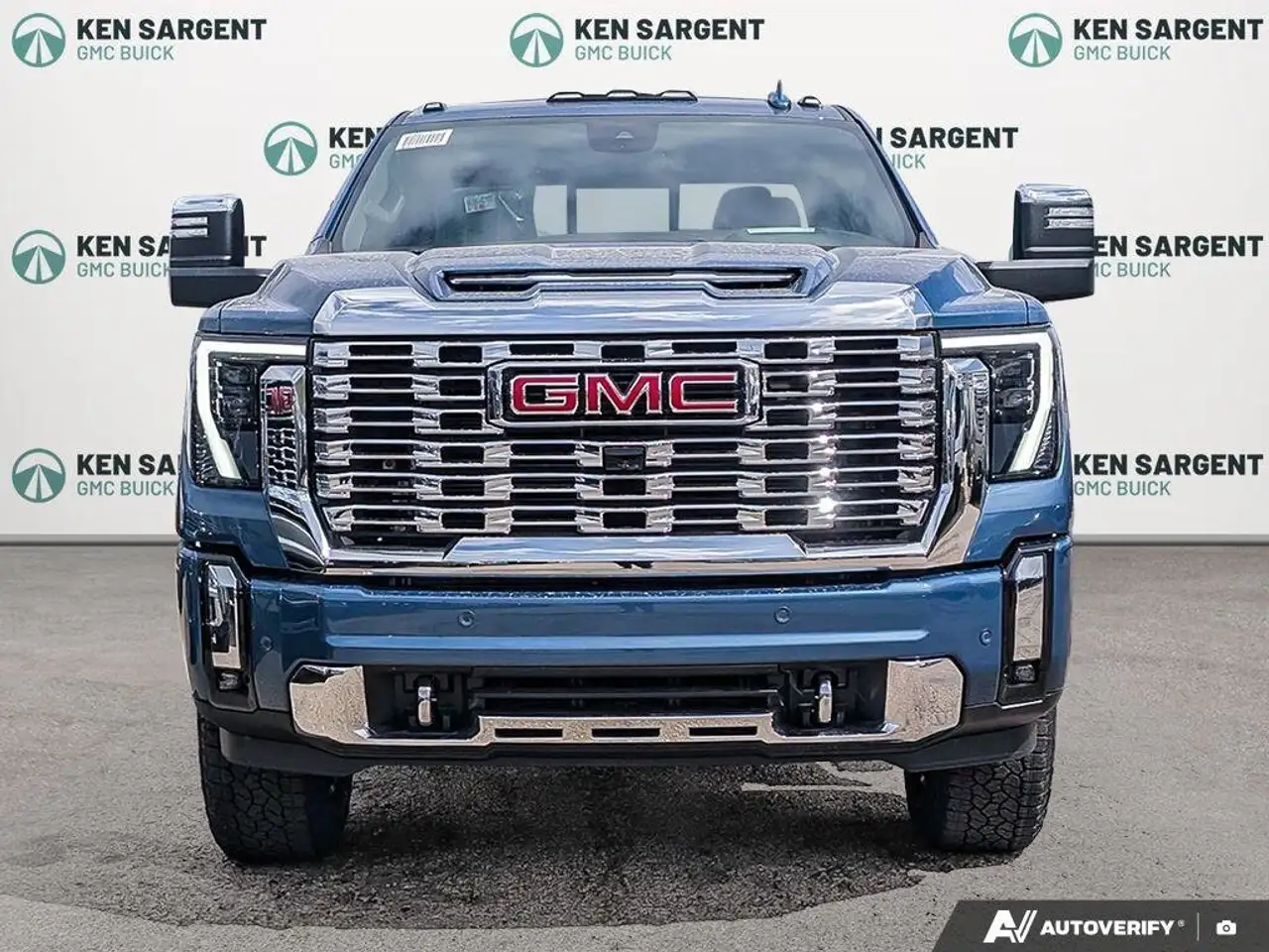 GMC Sierra 2500HD снимка GMC Sierra 2500HD