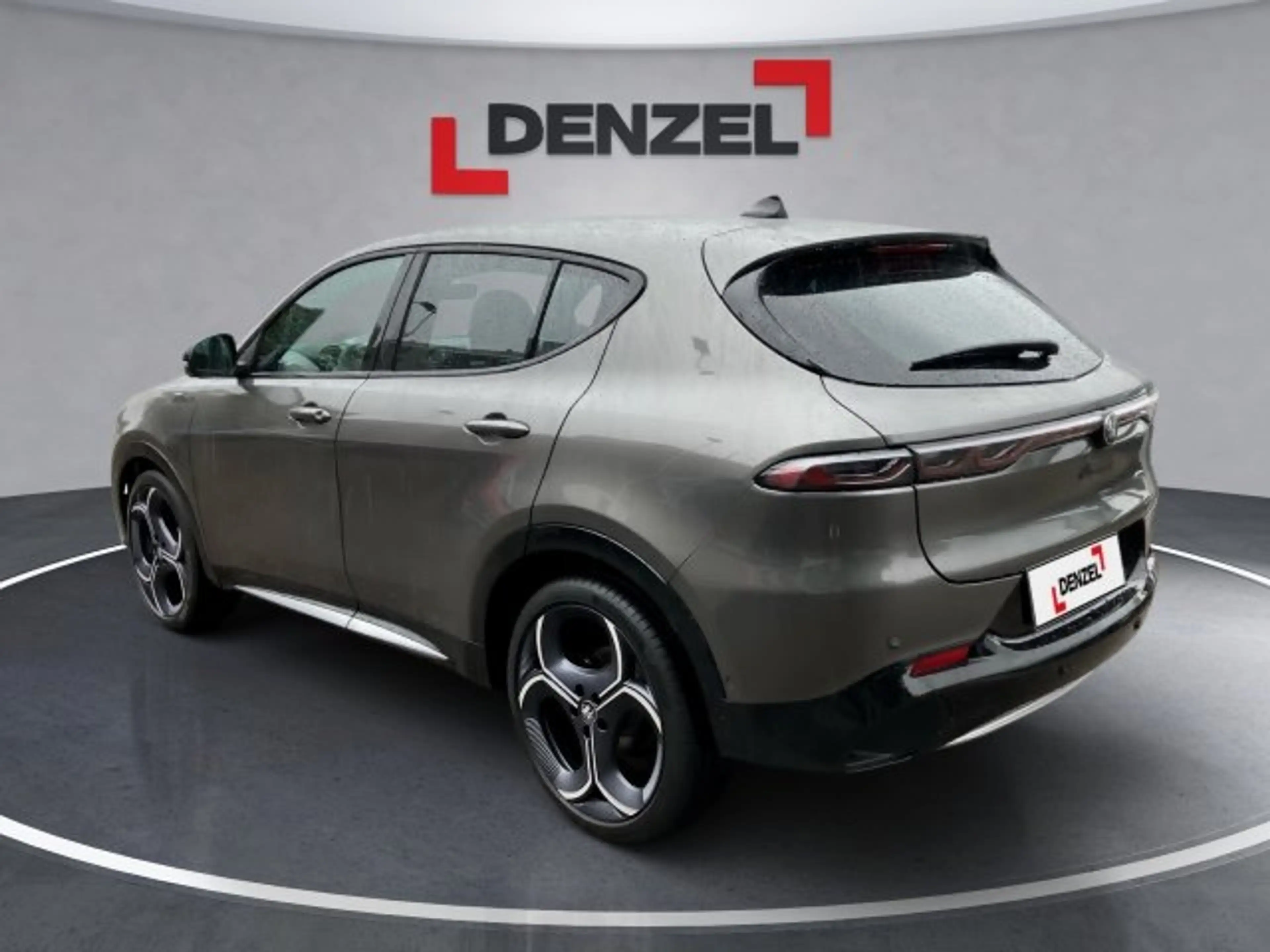 Alfa Romeo Tonale Ibrida Sport Speciale 1.5 175PS FWD — photo 3