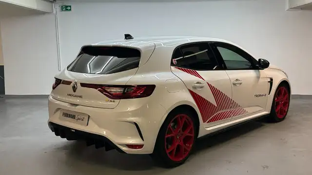 Renault Megane R.S. Trophy-R