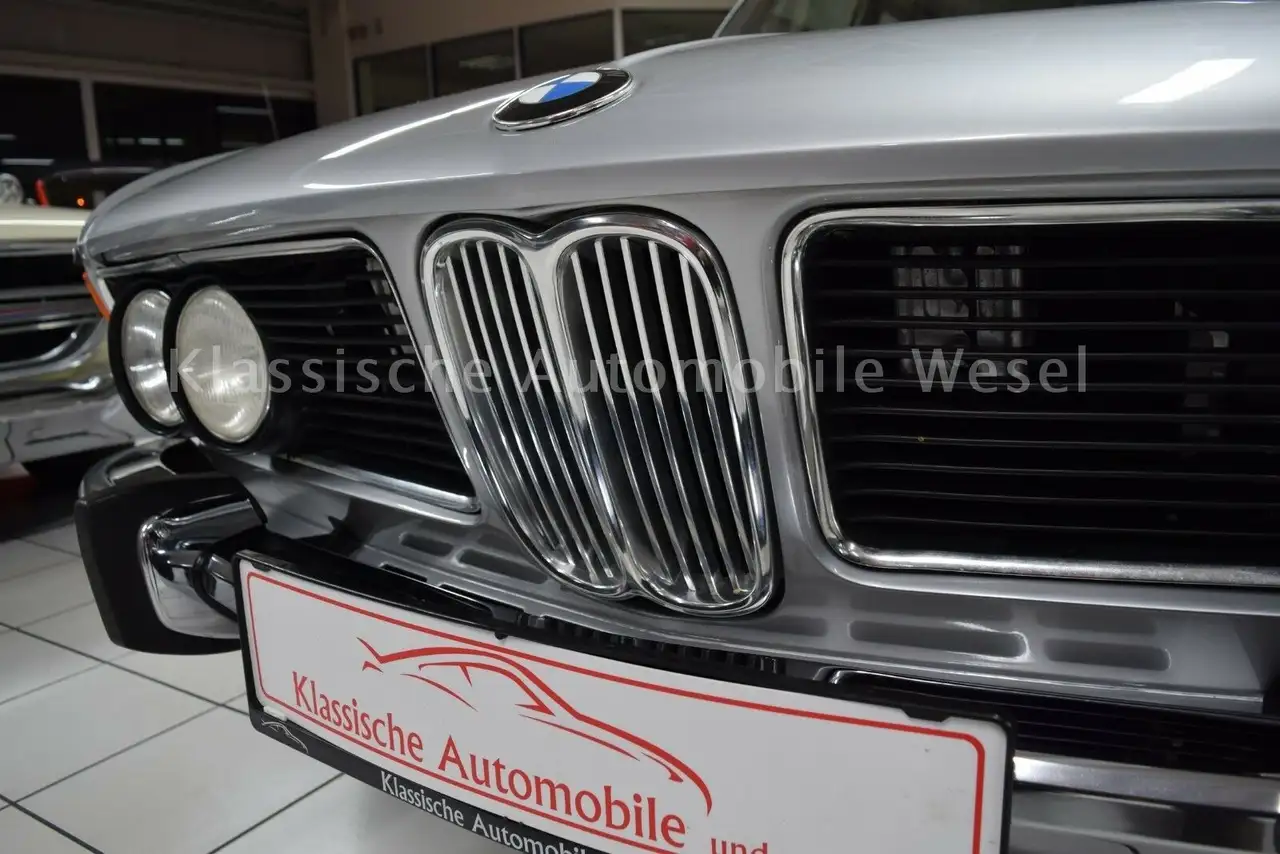 BMW 550 E3 3.0 Si im unrestaurierten Topzustand, foto 6