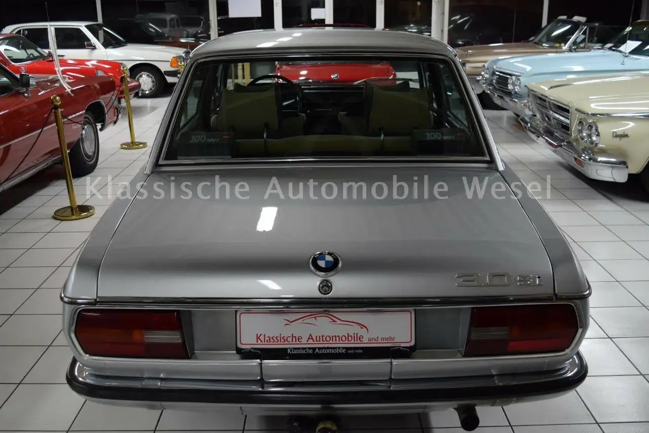 BMW 550 E3 3.0 Si im unrestaurierten Topzustand, foto 9
